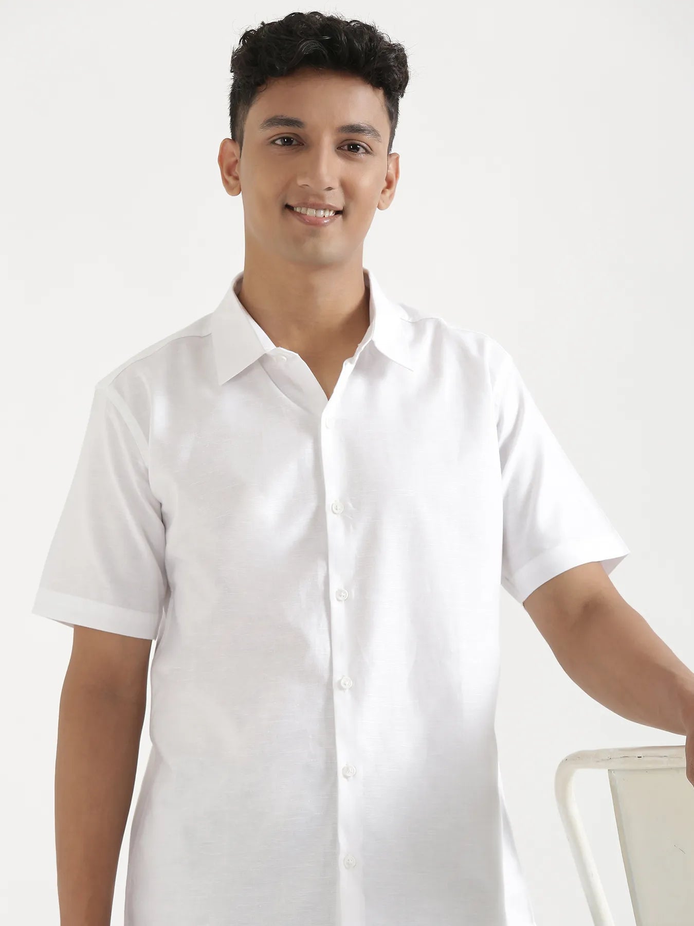 Men White Linen Blend Short Sleeve Shirt