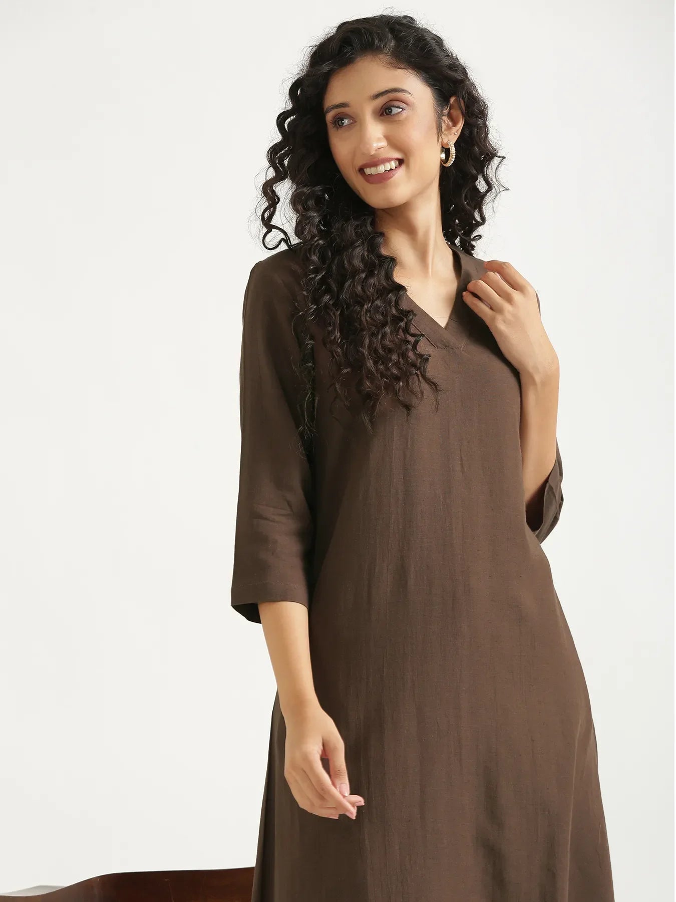 Women Dark Brown Flowy Linen Kurta Set