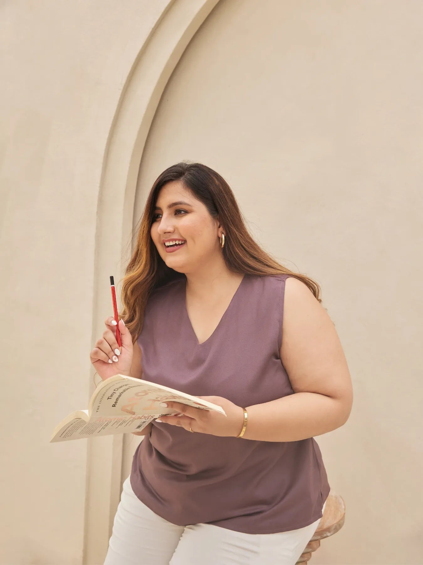 Women Plus Size Brinjal V-Neck Sleeveless Top