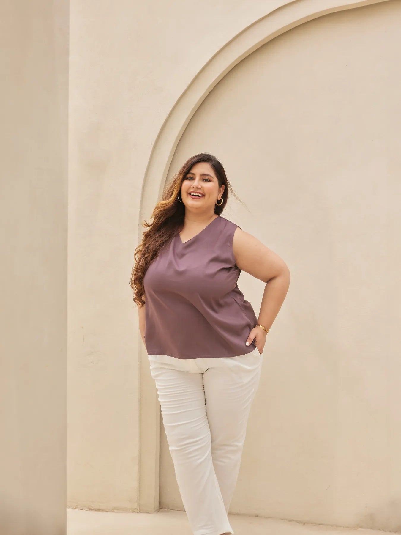 Women Plus Size Brinjal V-Neck Sleeveless Top