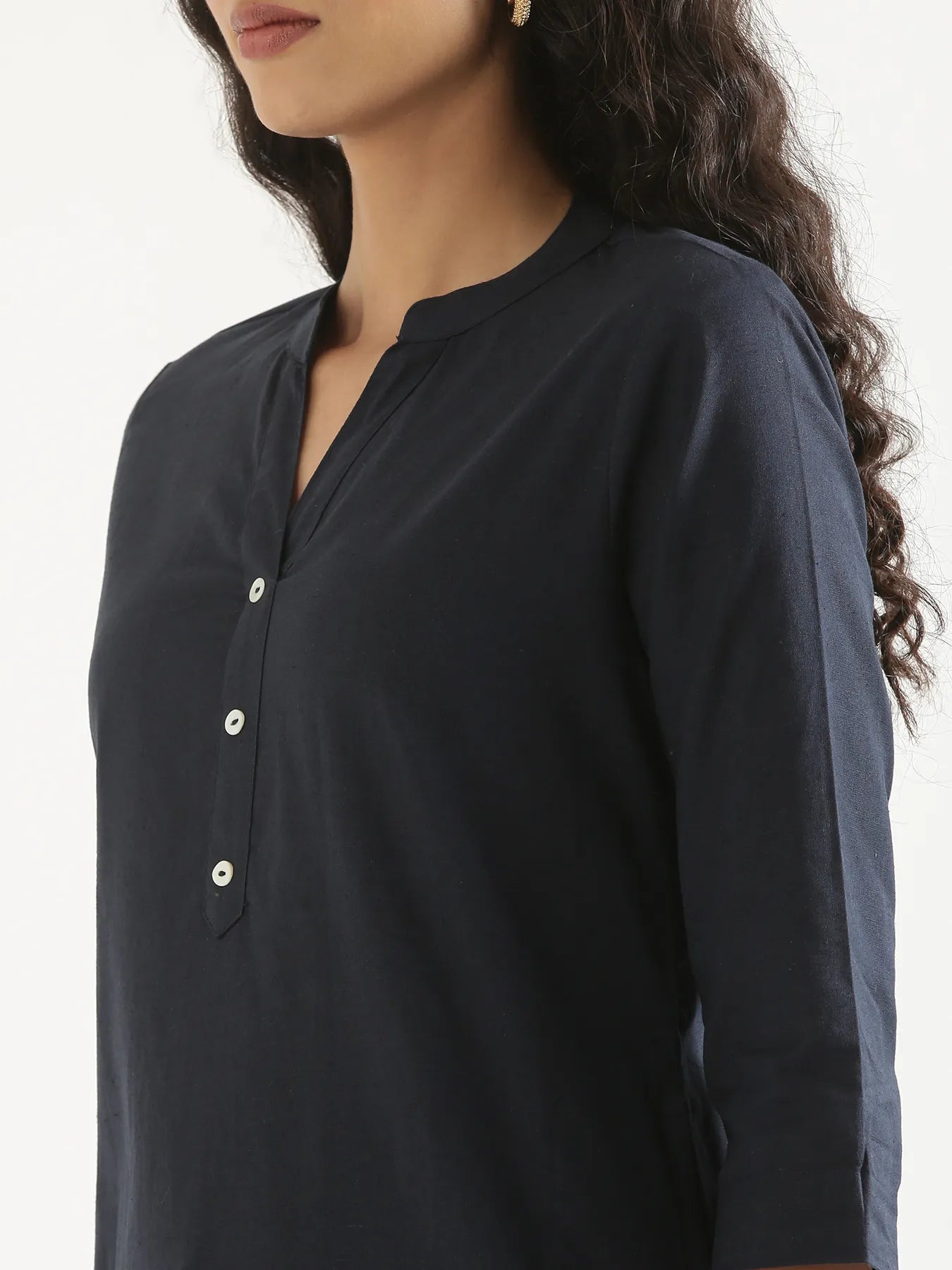 Women Navy Blue Airy Linen Long Kurta