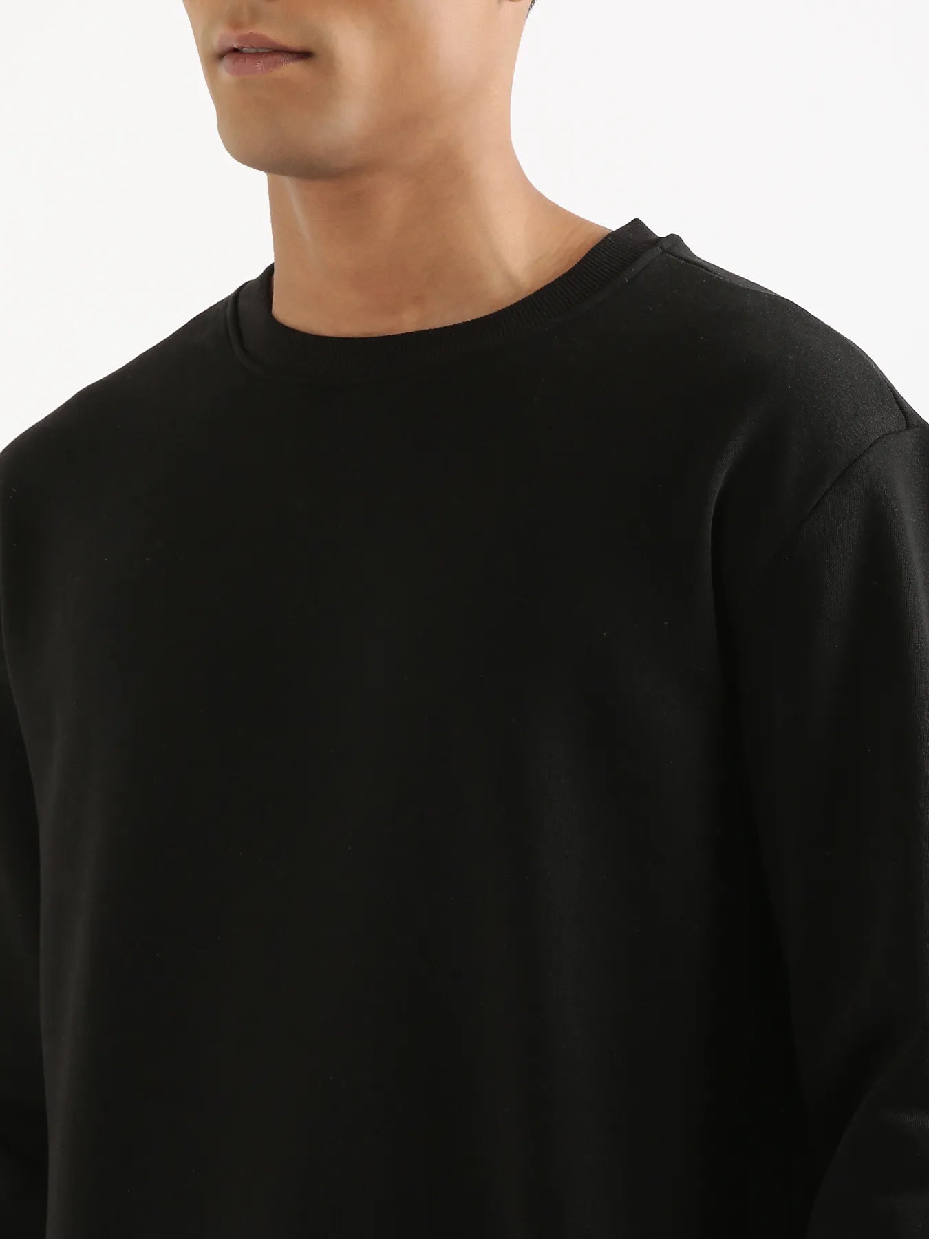 Unisex Black Round Neck Sweatshirt