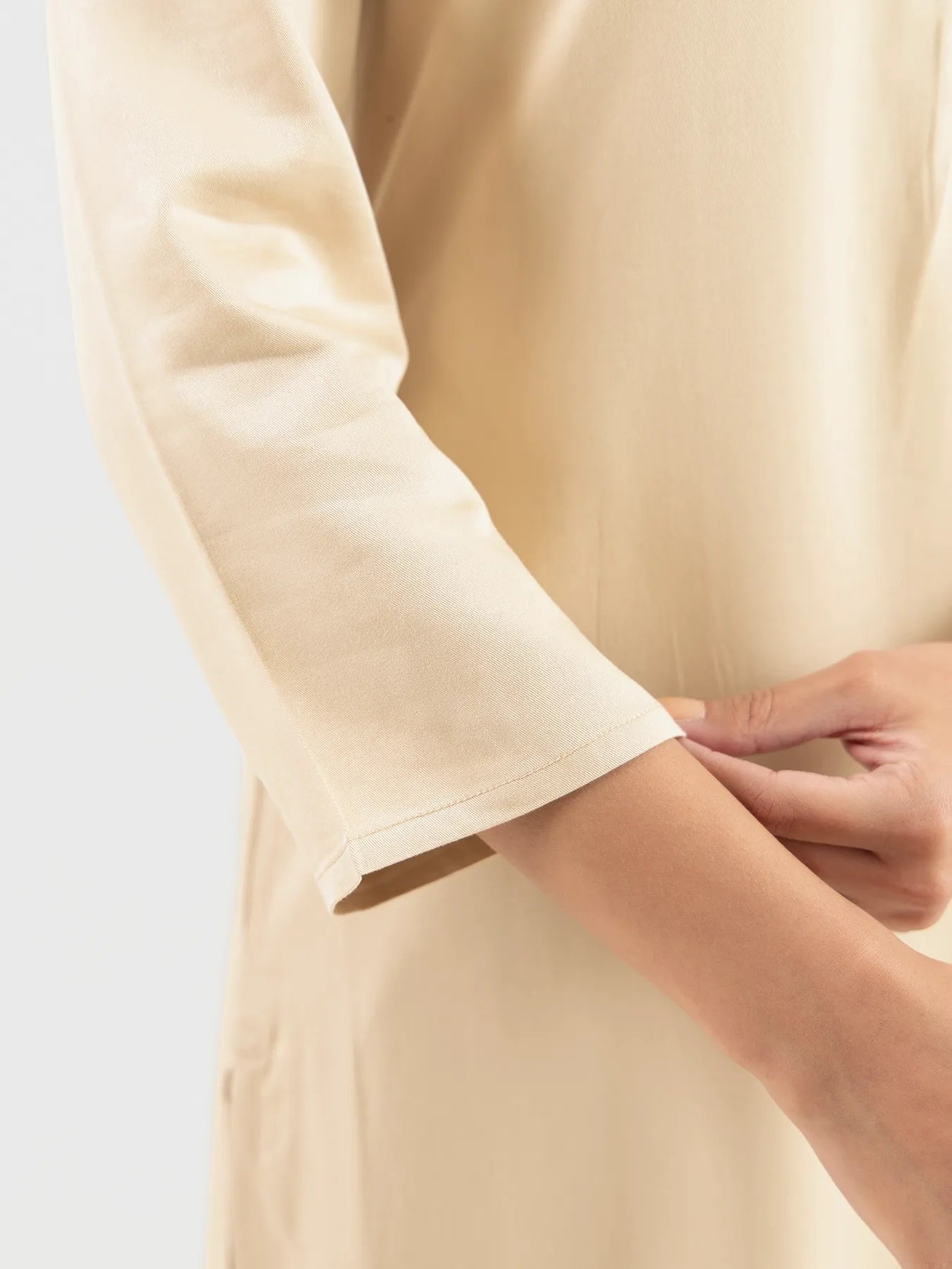 Women Beige Flowy Straight Long Kurta