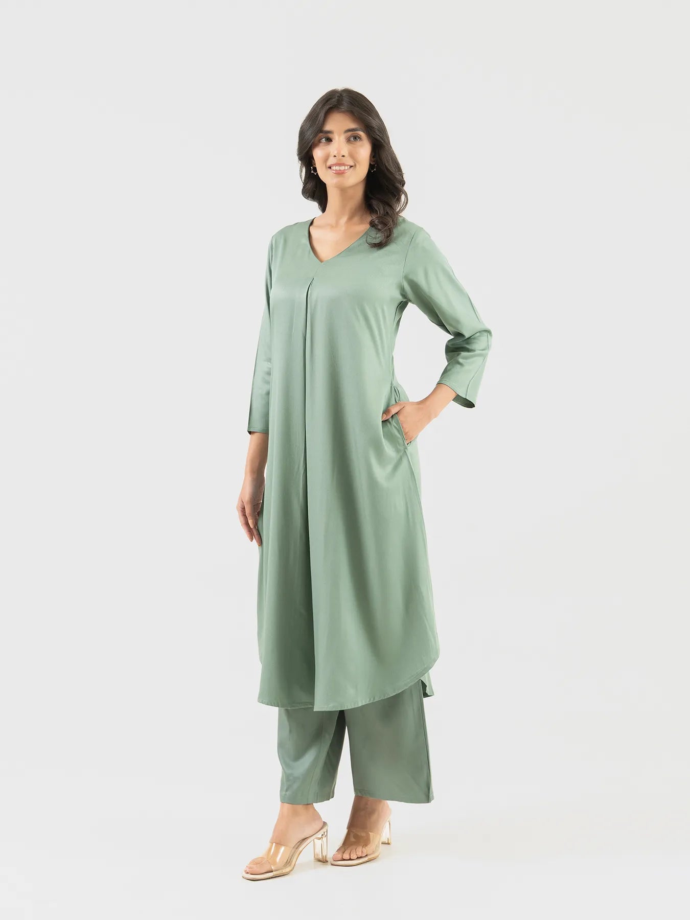 Women Jade Flowy Pleated Kurta