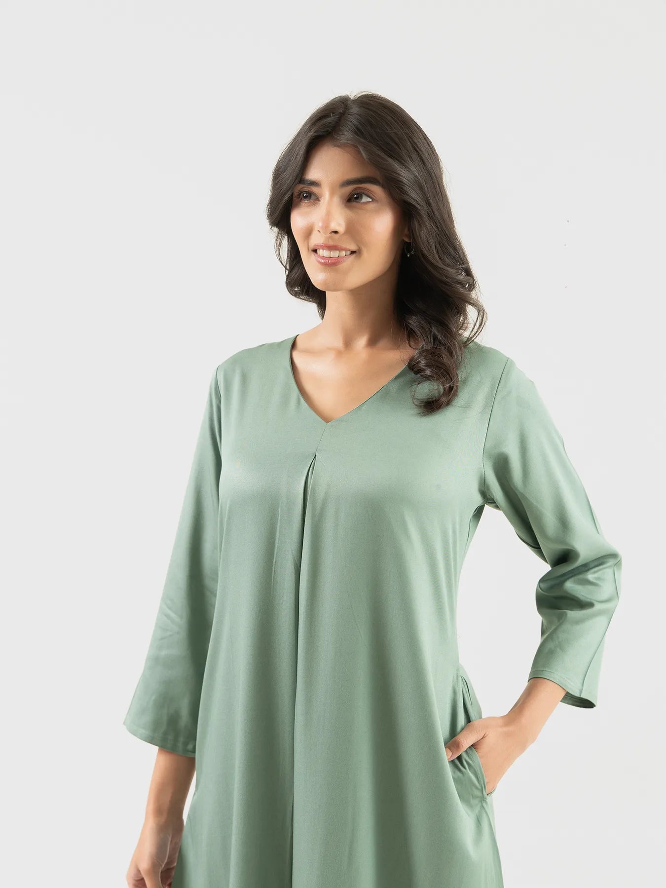 Women Jade Flowy Pleated Kurta