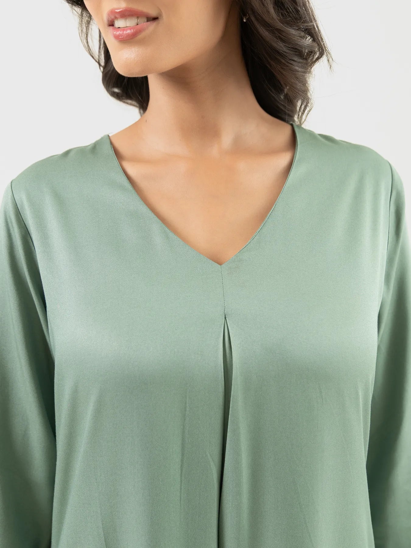 Women Jade Flowy Pleated Kurta