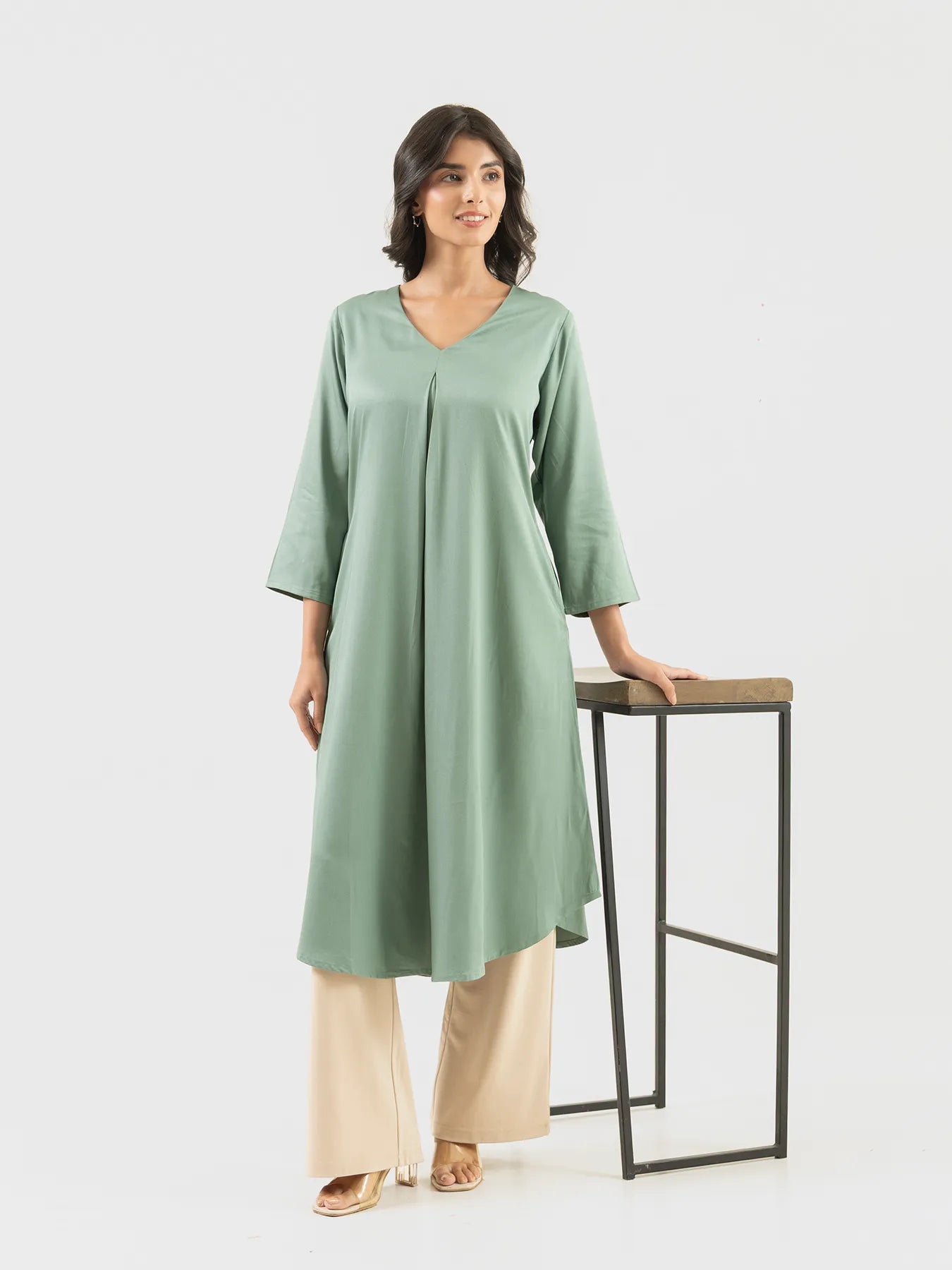 Women Jade Flowy Pleated Kurta