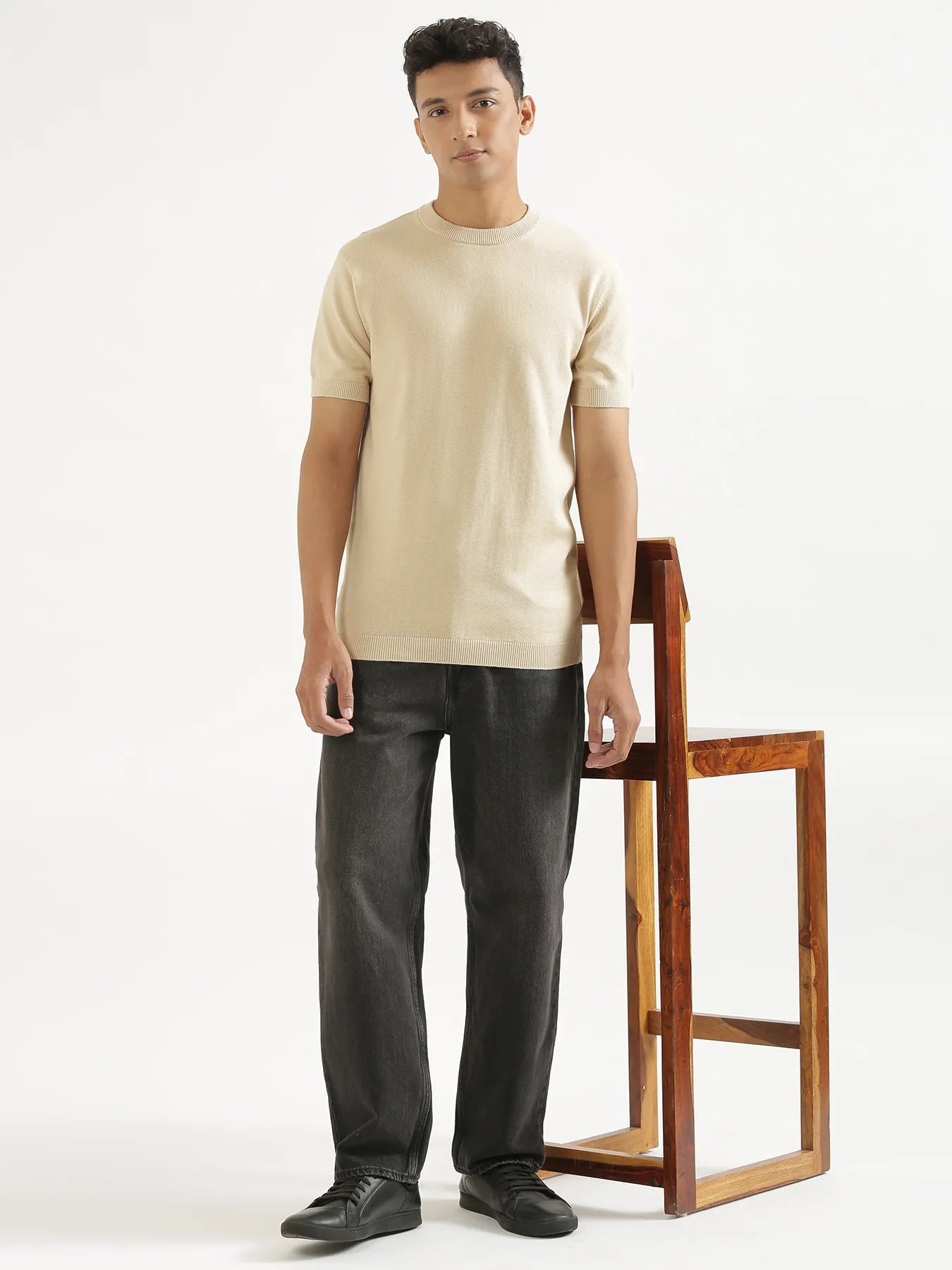 Men Beige Flat Knit Round Neck T-shirt