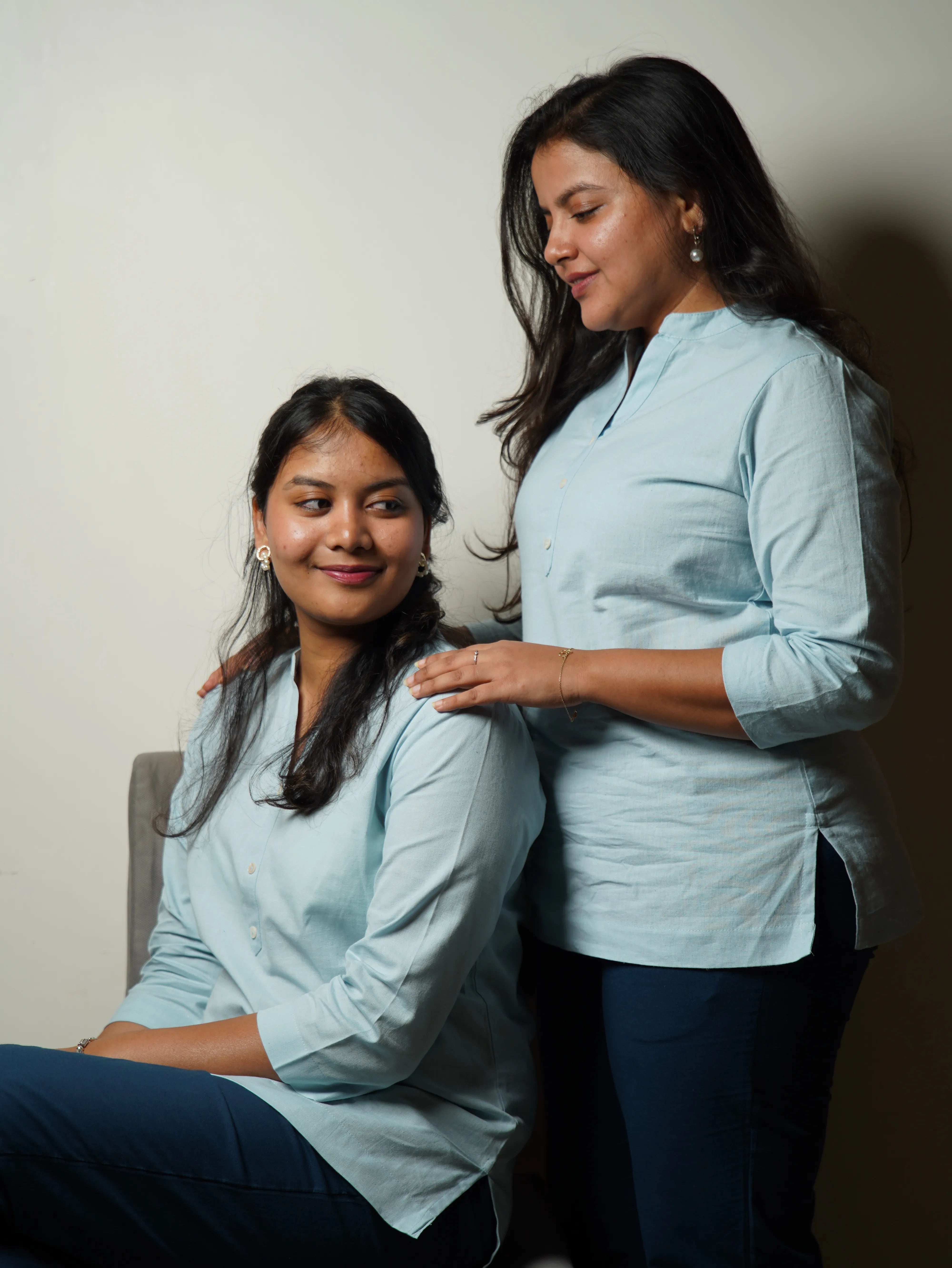 Women Sky Blue Airy Linen Short Kurta & Peacock Blue Cotton Pant Set