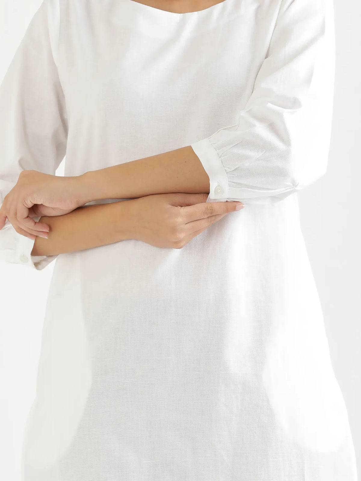 Women White Airy Linen Puff Sleeve Long Kurta