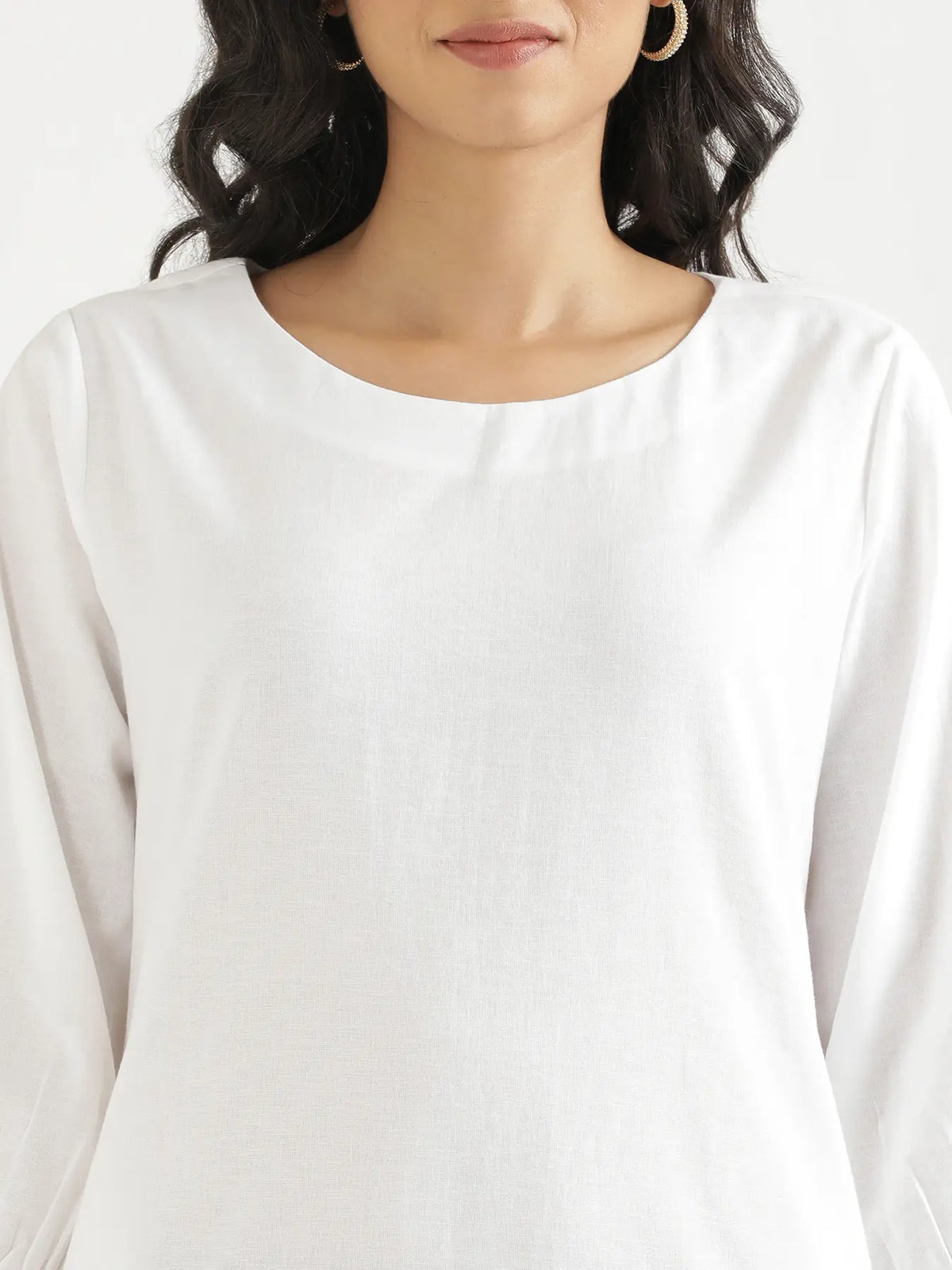 Women White Airy Linen Puff Sleeve Long Kurta