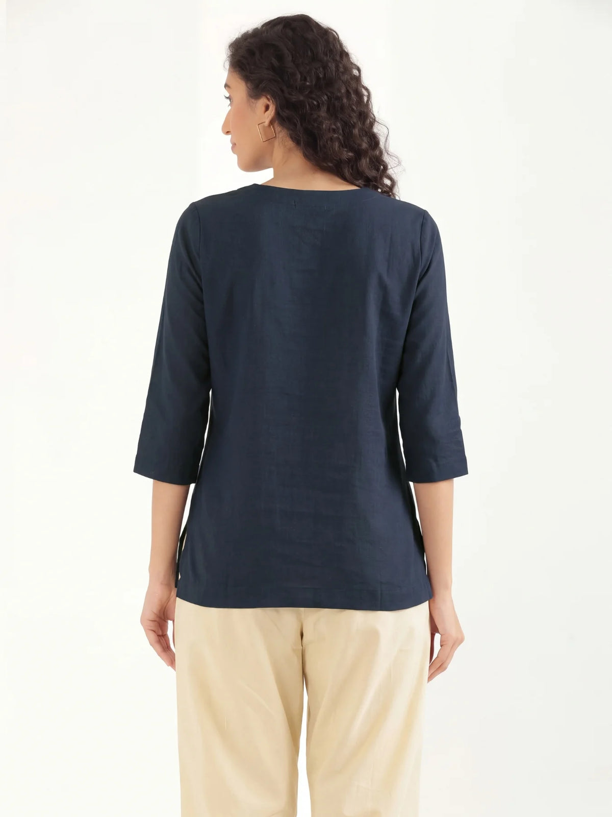 Women Navy Blue Airy Linen Split Neck Short Kurta