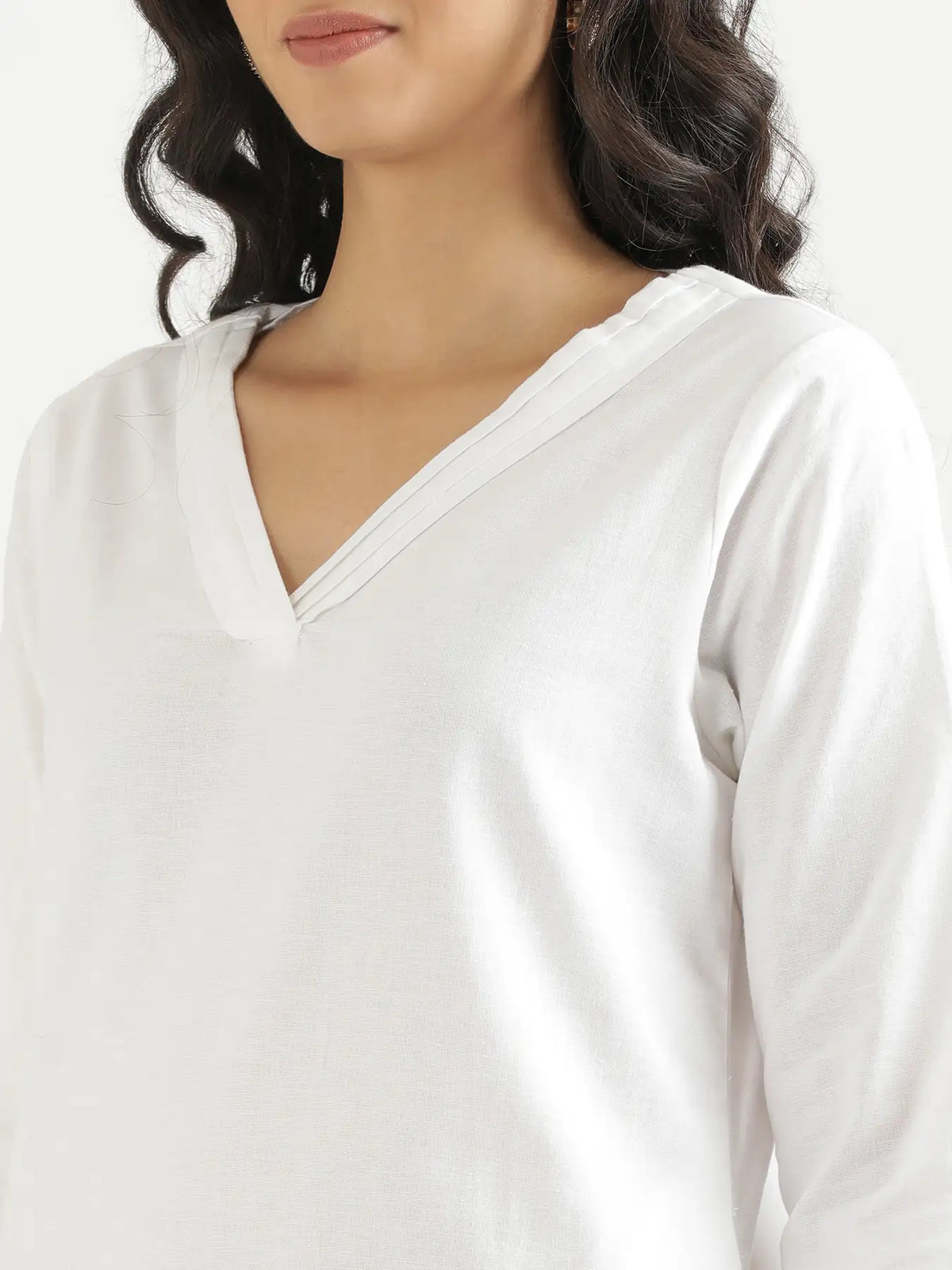 Women White Airy Linen V-Neck Long Kurta