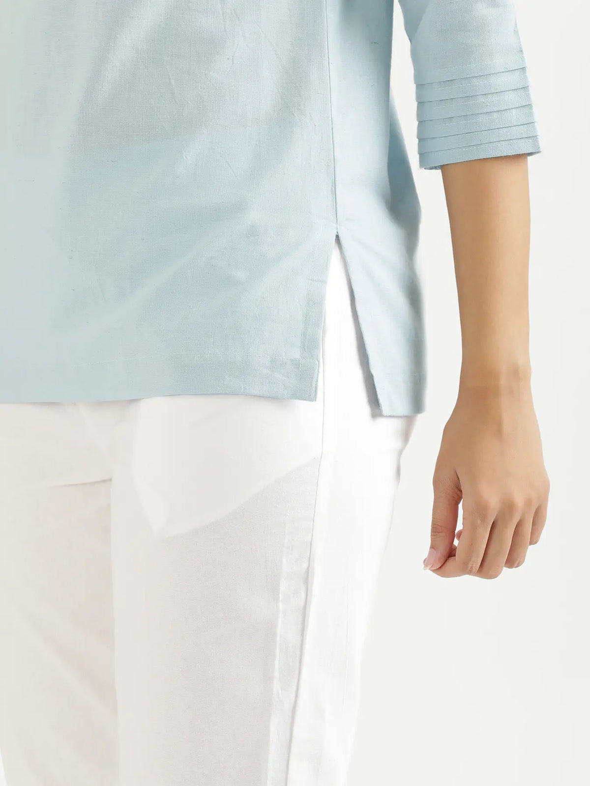 Women Sky Blue Airy Linen V-Neck Short Kurta