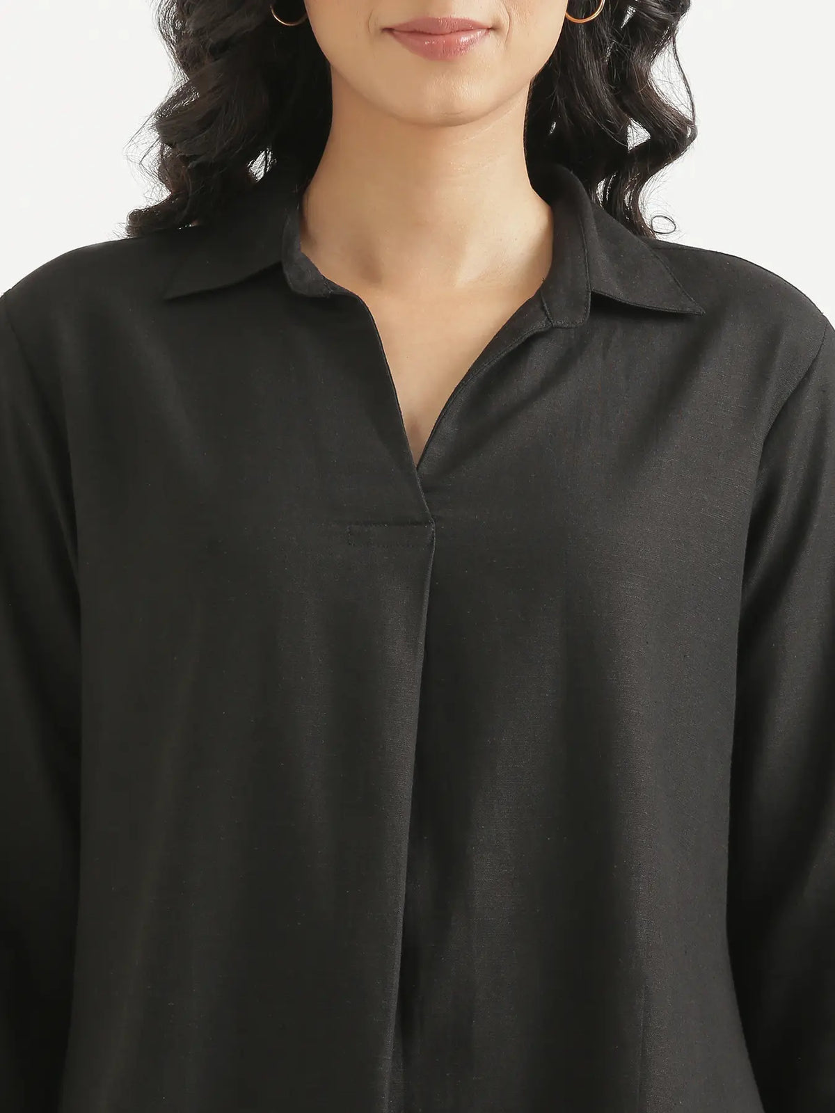 Women Black Flowy Linen Pleated Kurta