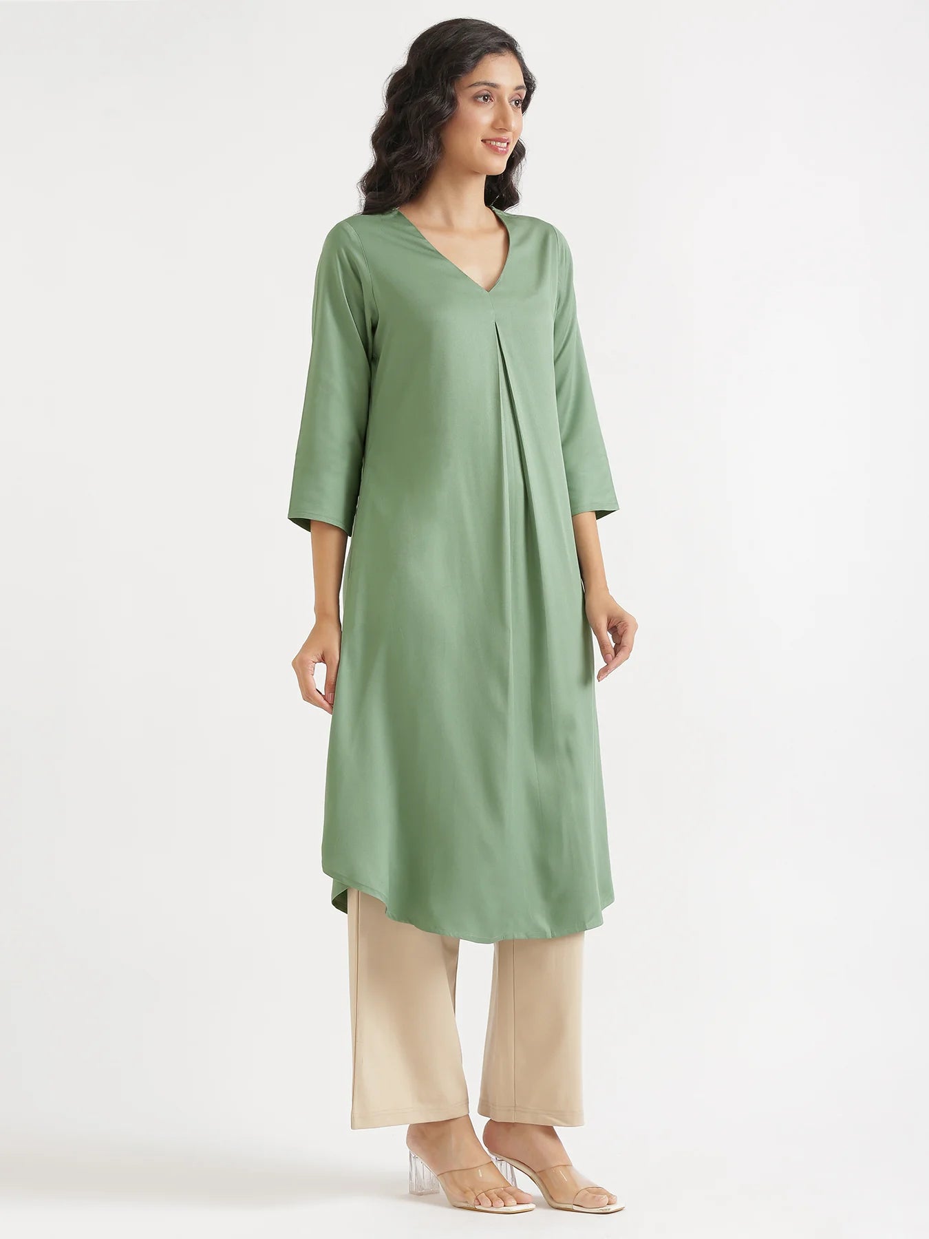 Women Jade Flowy Pleated Kurta