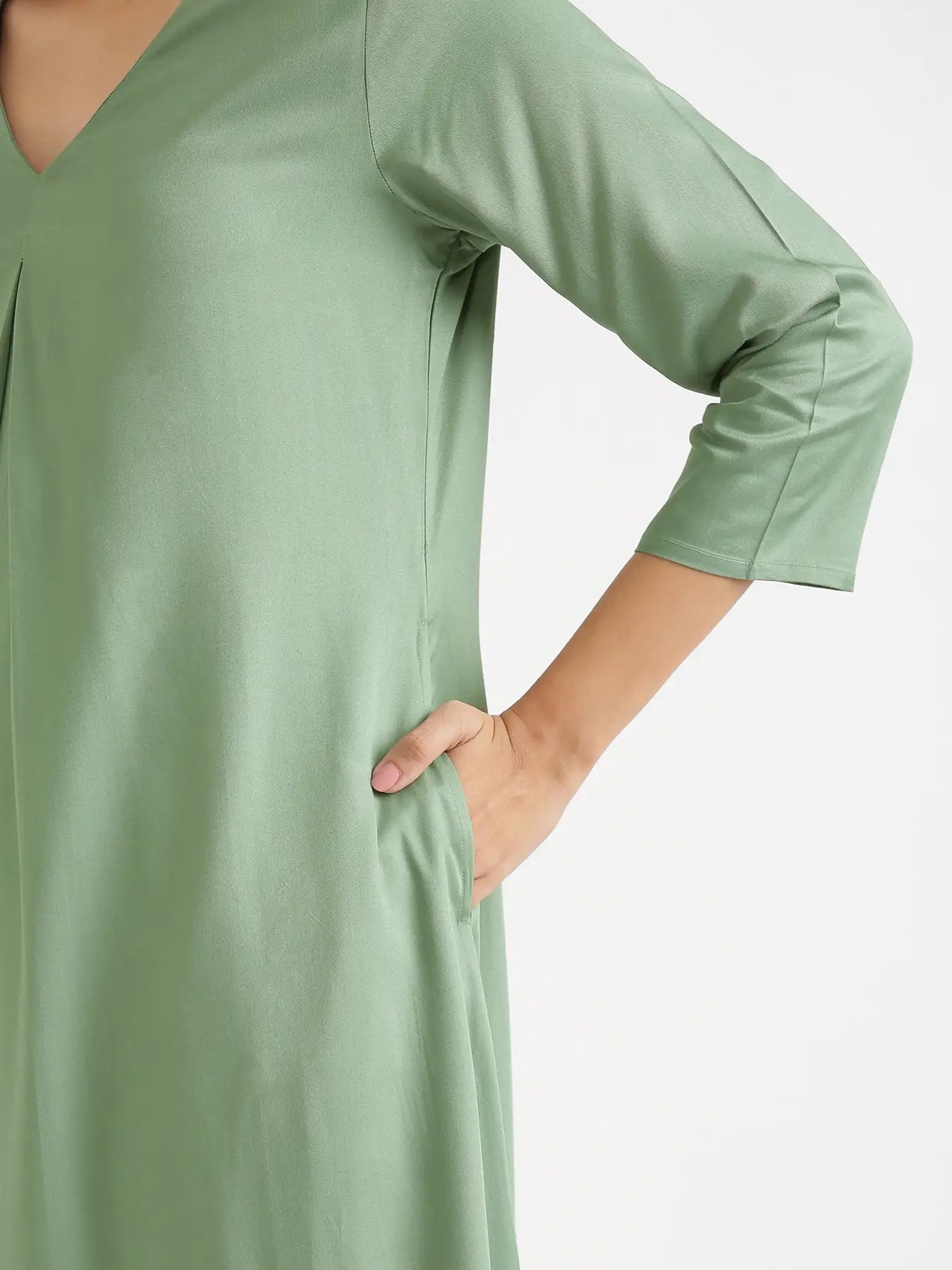 Women Jade Flowy Pleated Kurta