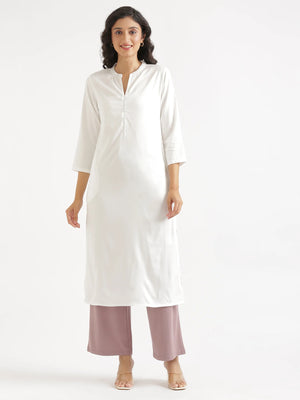 Women White Flowy Straight Long Kurta