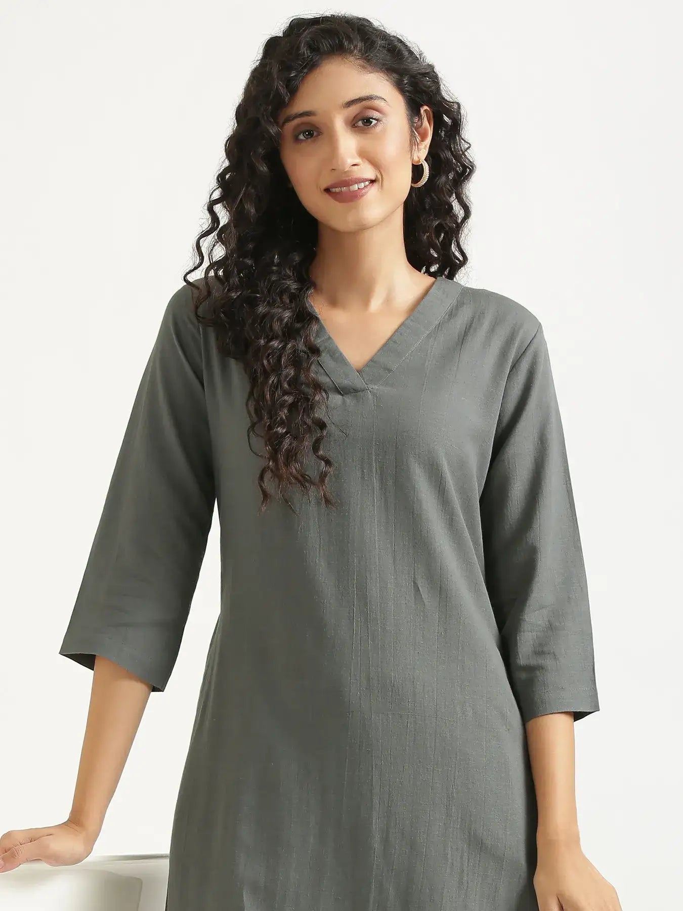 Women German Grey Flowy Linen Kurta Set