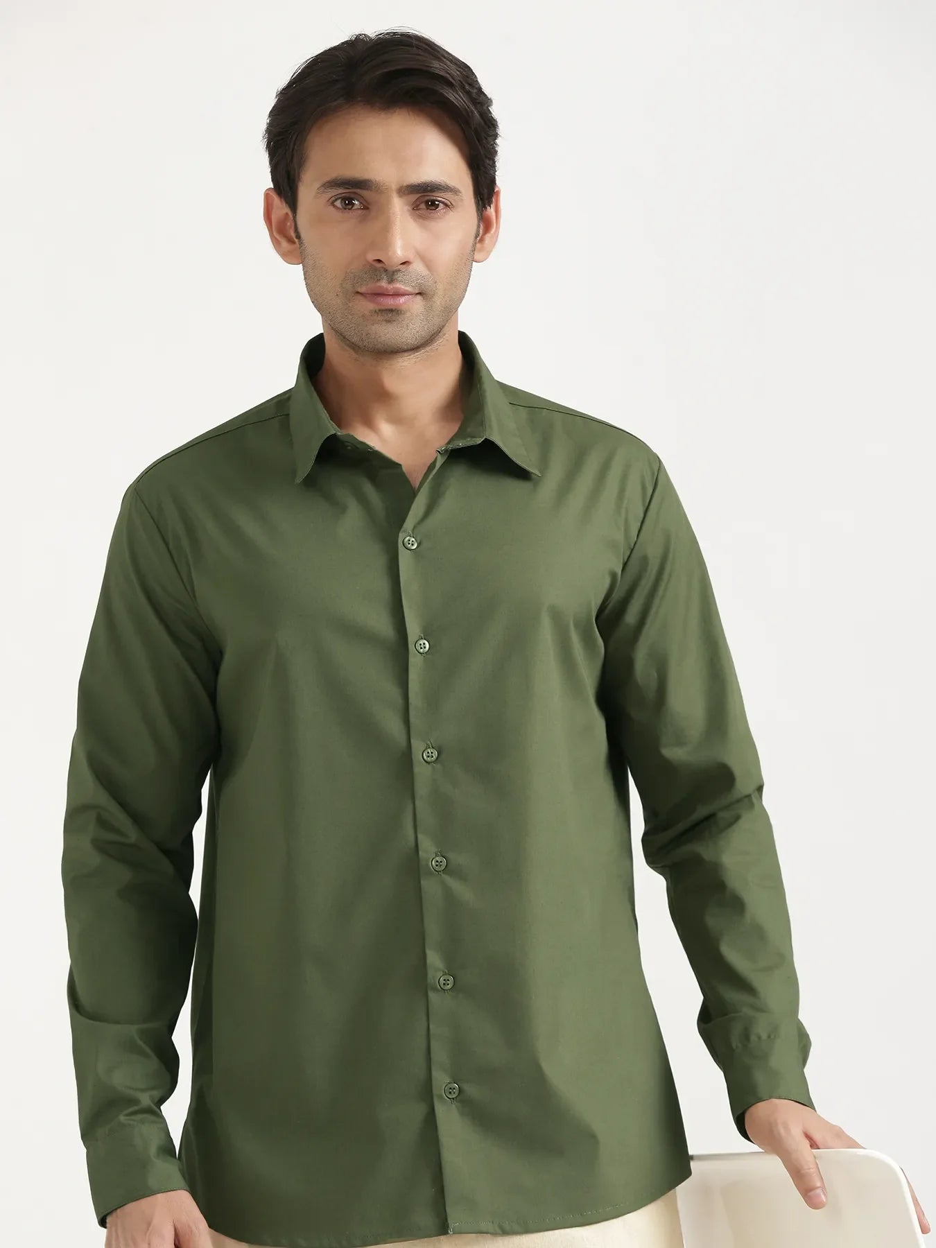 Men Forest Green Better Cotton Full Sleeve Shirt & Beige Linen Blend Straight Pant