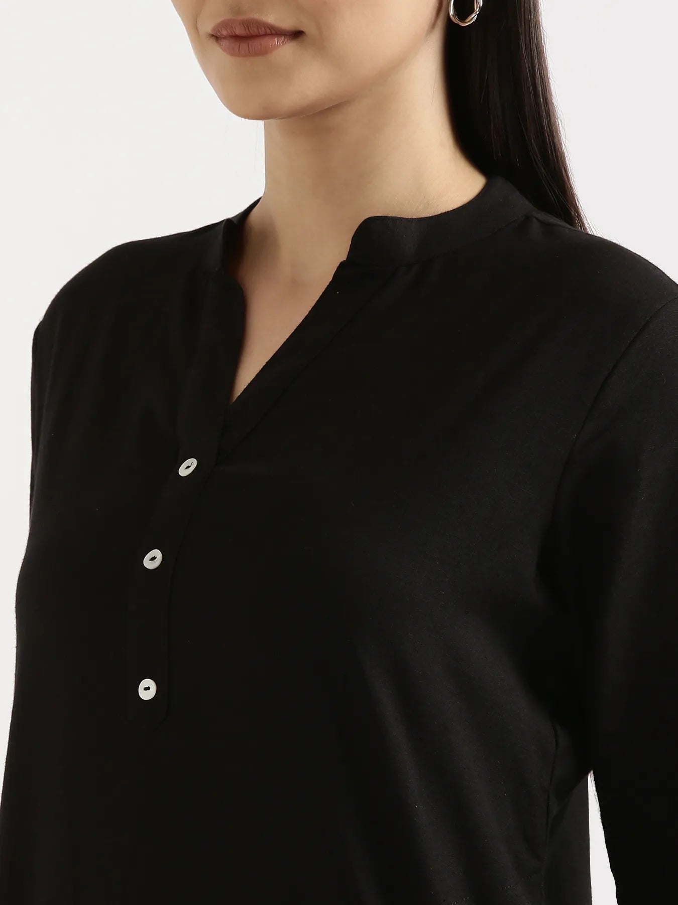 Women Black Airy Linen Long Kurta