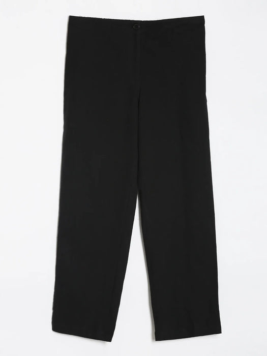 Women Black Airy Linen Straight Pants