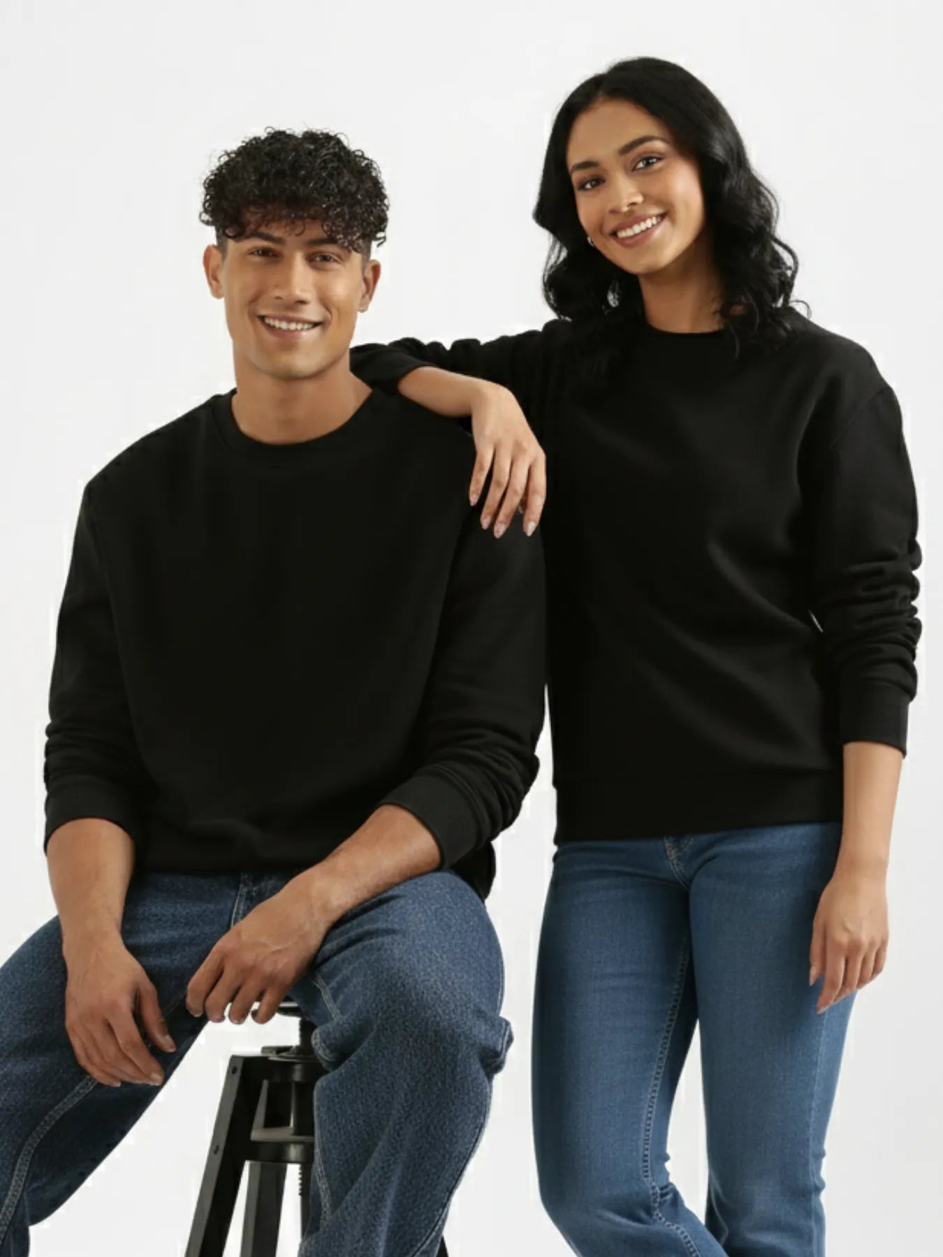 Unisex Black Round Neck Sweatshirt