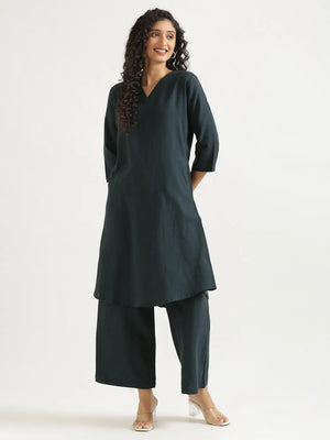 Women Navy Blue Flowy Linen Kurta Set