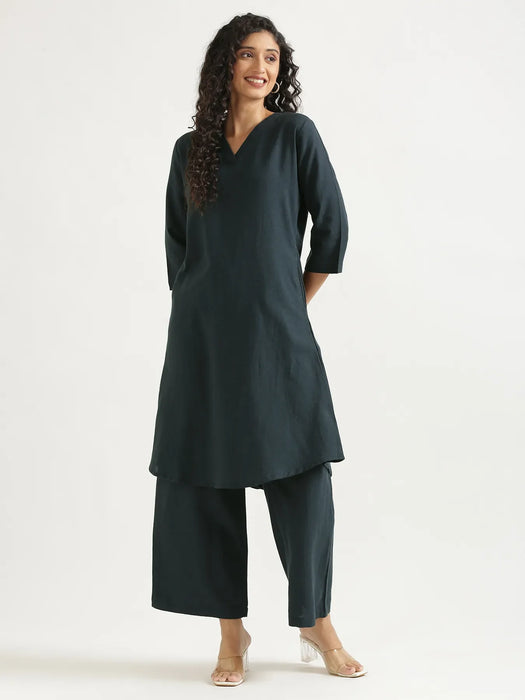 Women Navy Blue Flowy Linen Kurta Set
