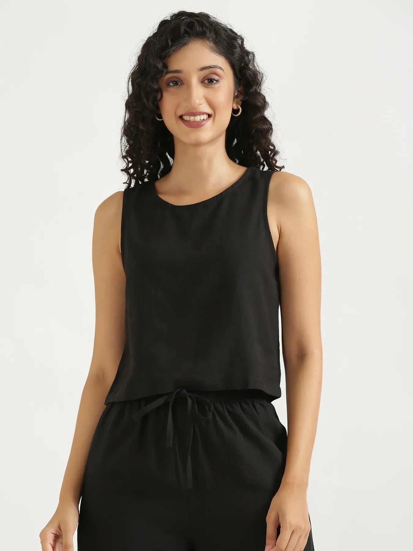 Women Black Flowy Linen Crop Top