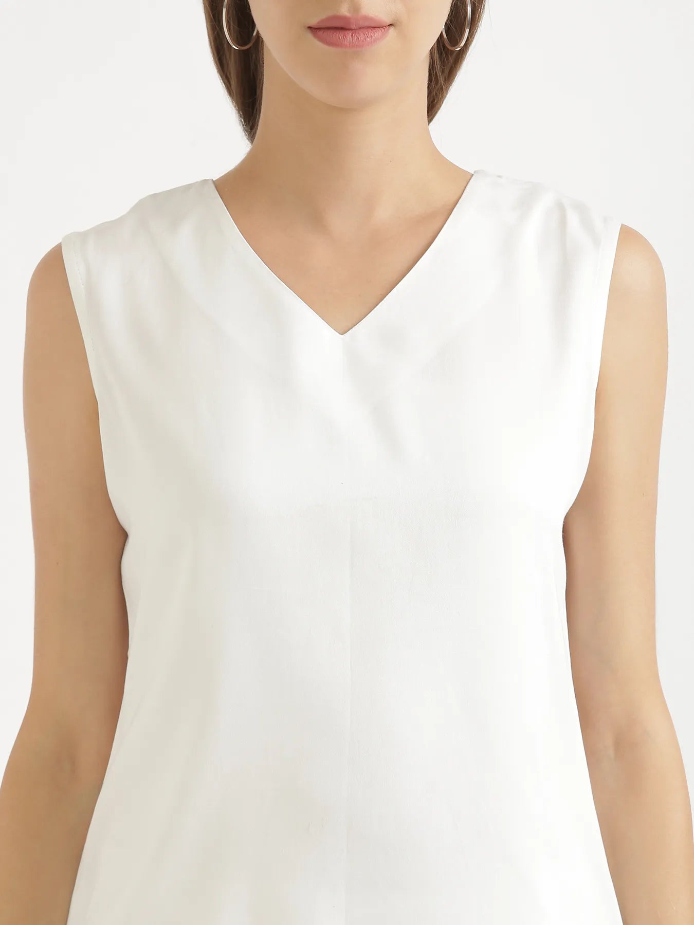 Women White V-Neck Sleeveless Top