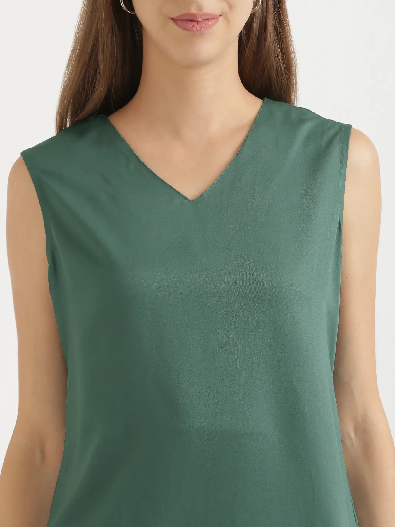 Women Jade V-Neck Sleeveless Top