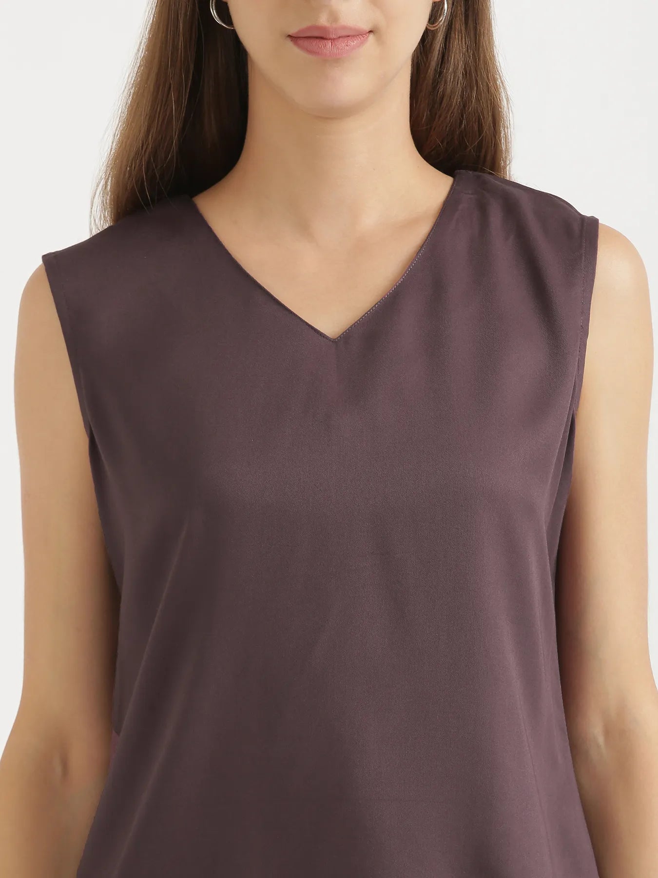 Women Brinjal V-Neck Sleeveless Top