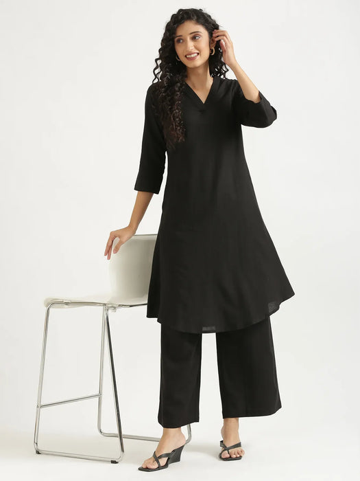 Women Black Flowy Linen Kurta Set