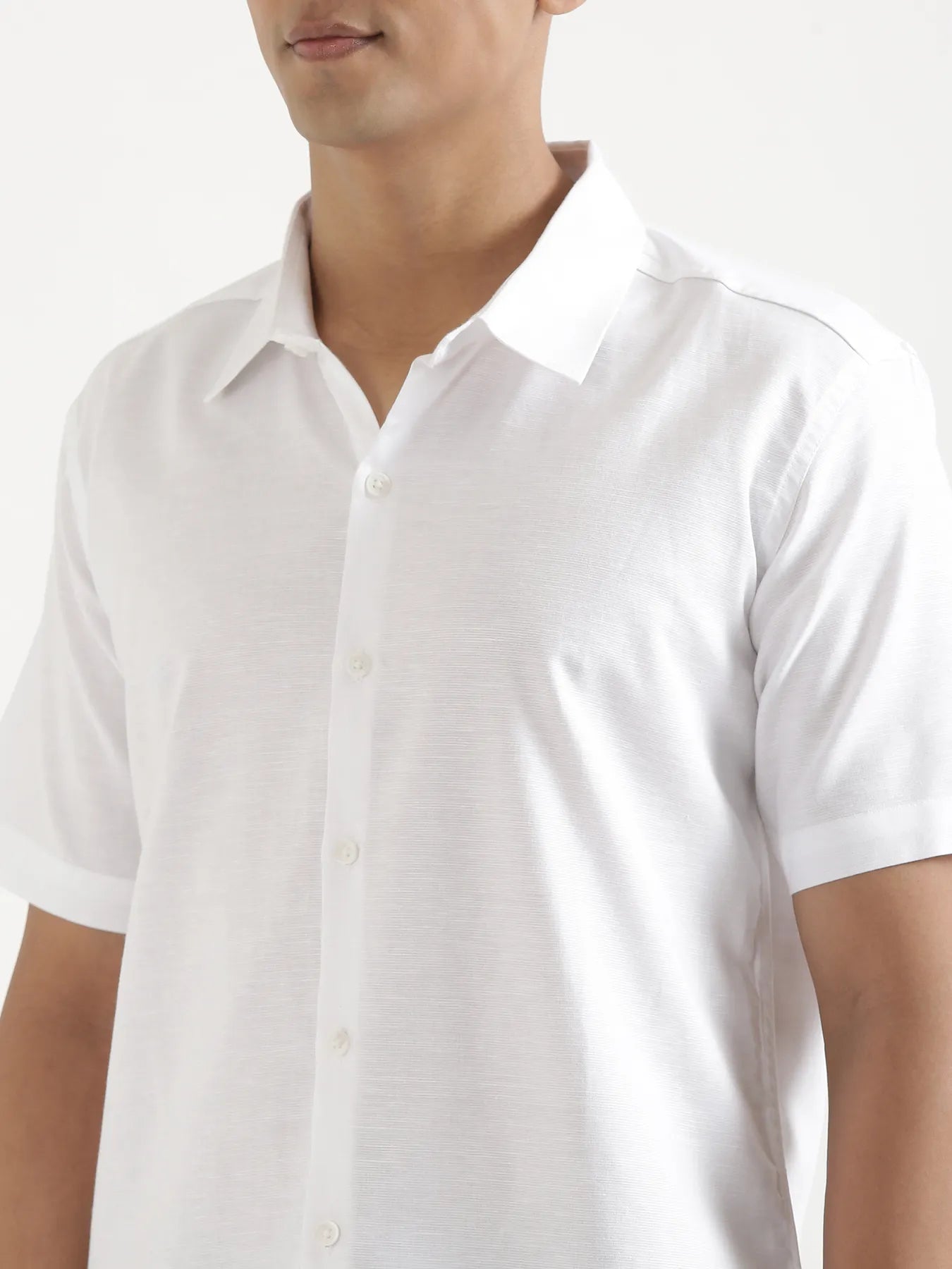 Men White Linen Blend Short Sleeve Shirt
