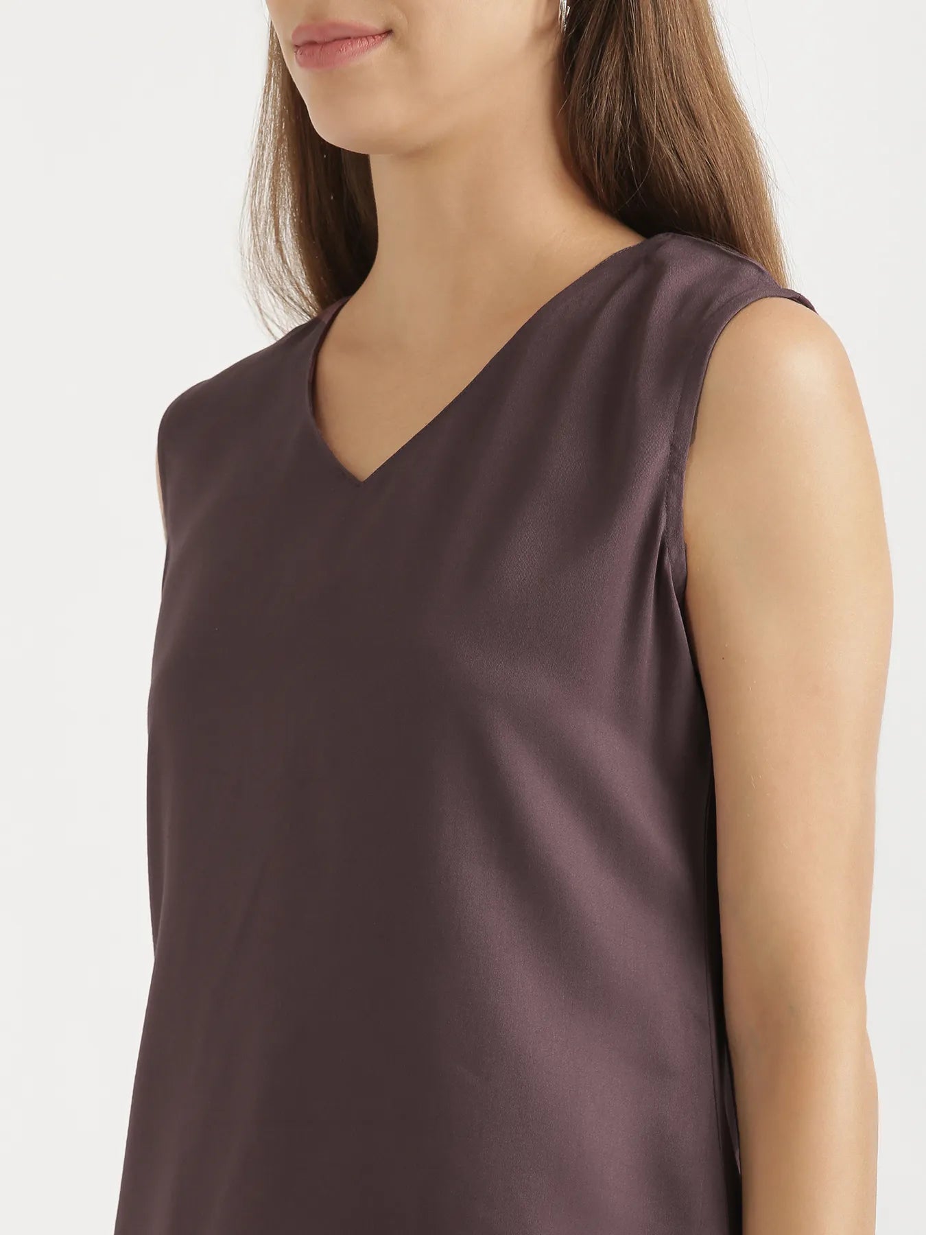Women Brinjal V-Neck Sleeveless Top
