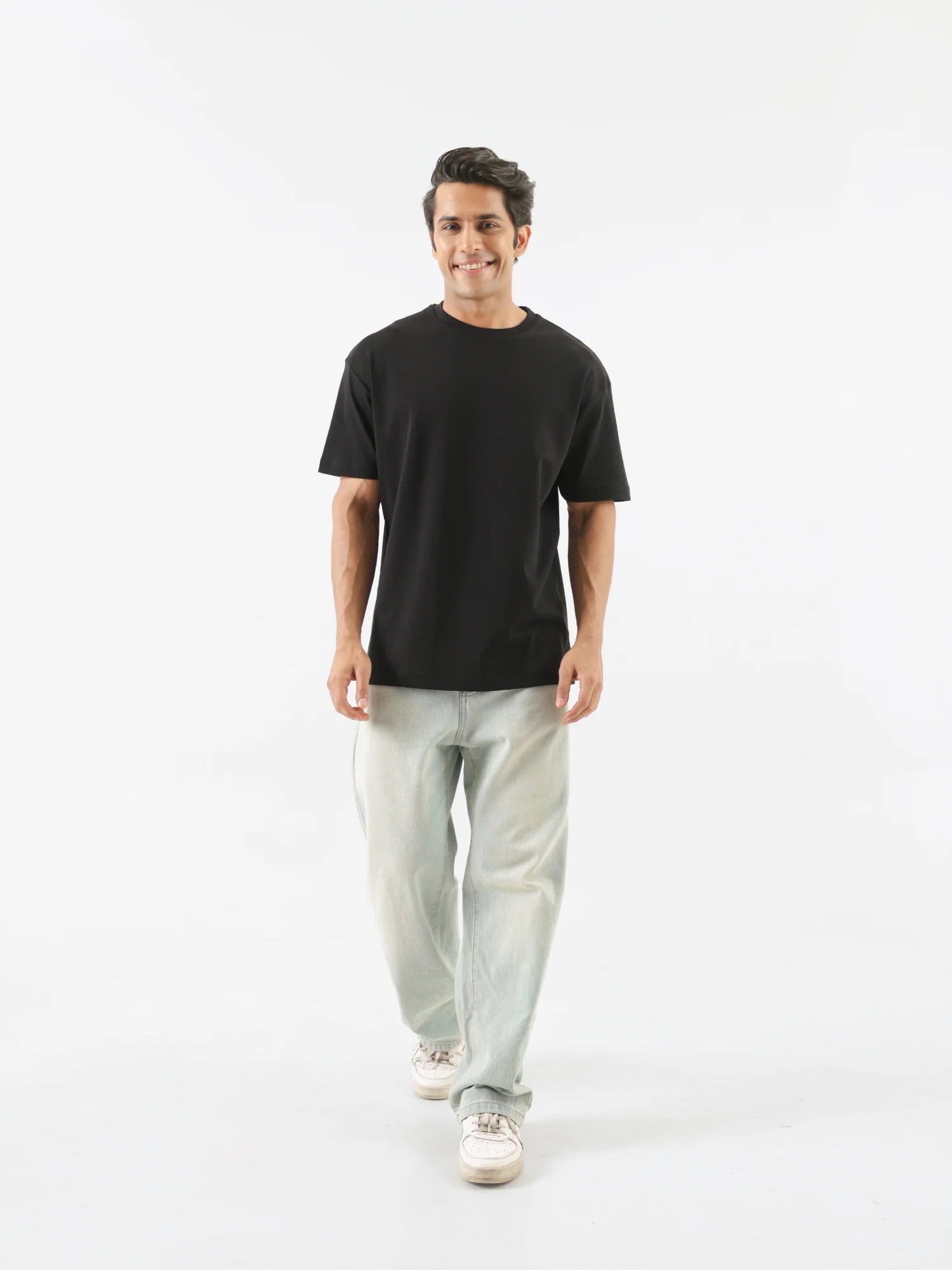 Men Black Round Neck T-shirt