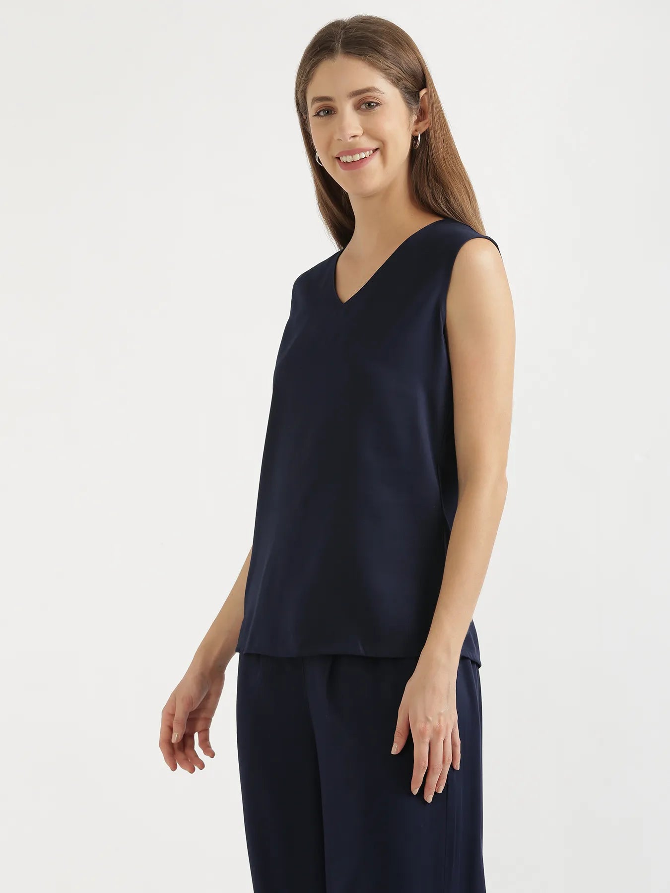 Women Navy Blue V-Neck Sleeveless Top