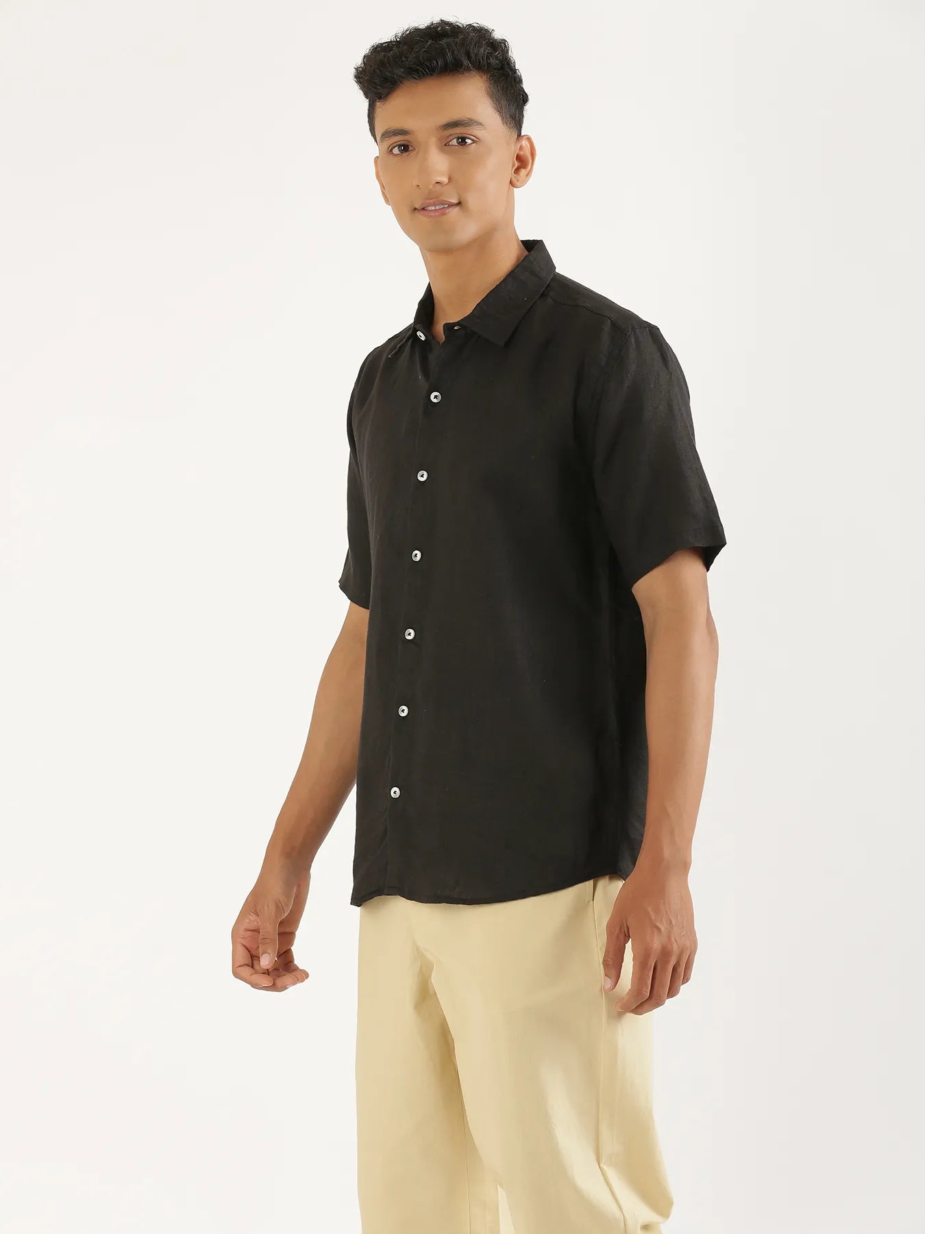Men Black Pure Linen Short Sleeve Shirt