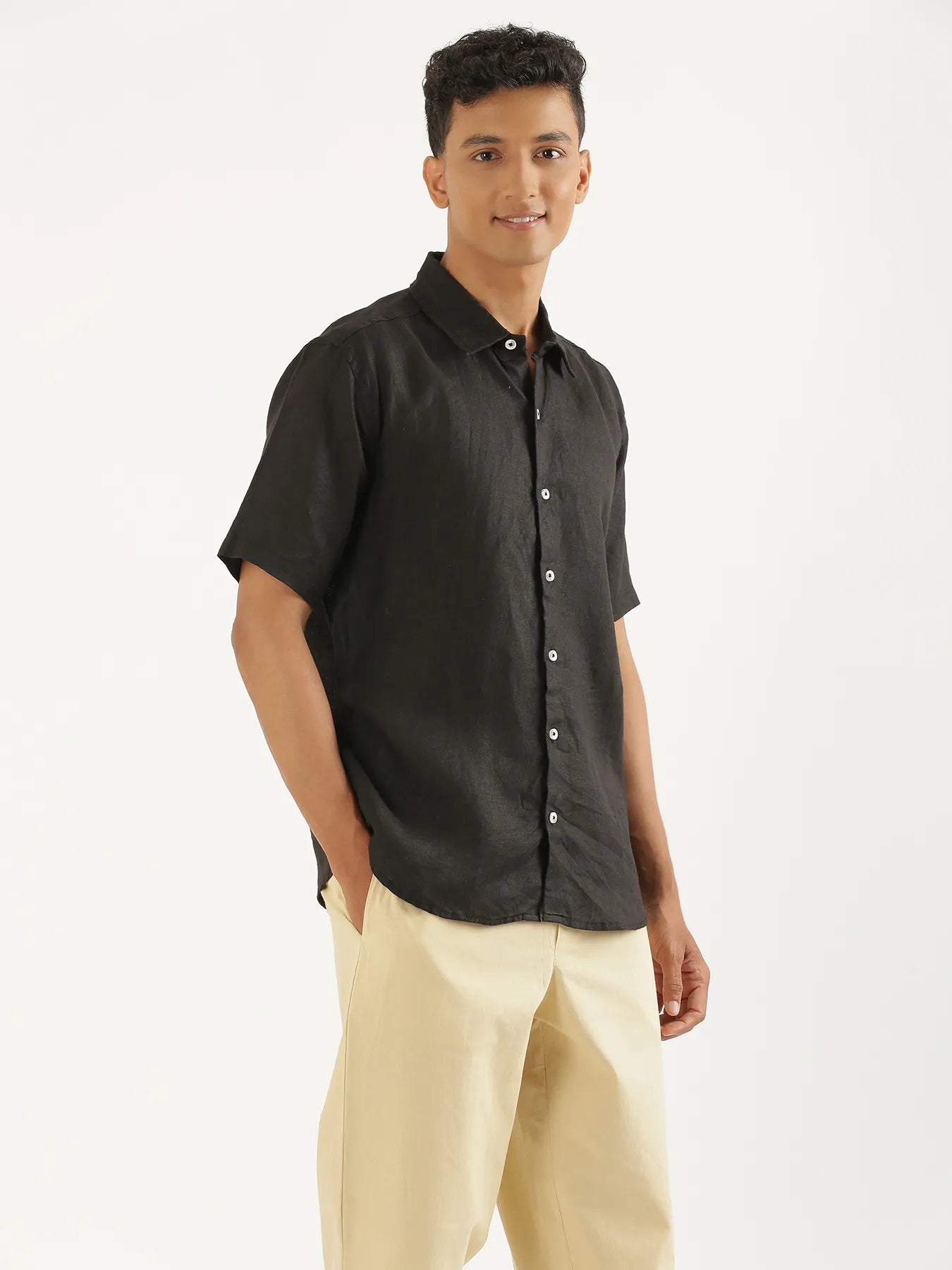 Men Black Pure Linen Short Sleeve Shirt