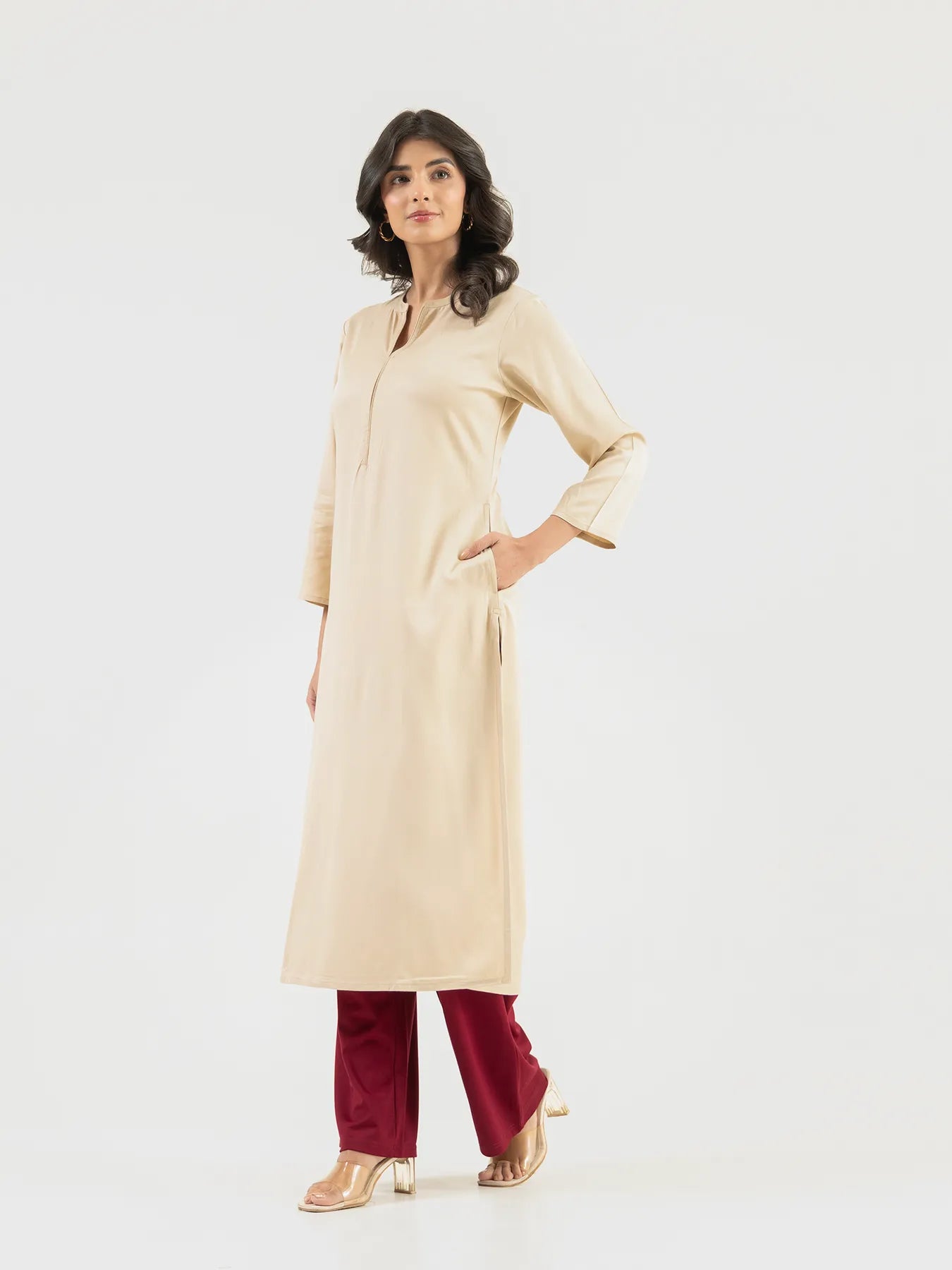 Women Beige Flowy Straight Long Kurta