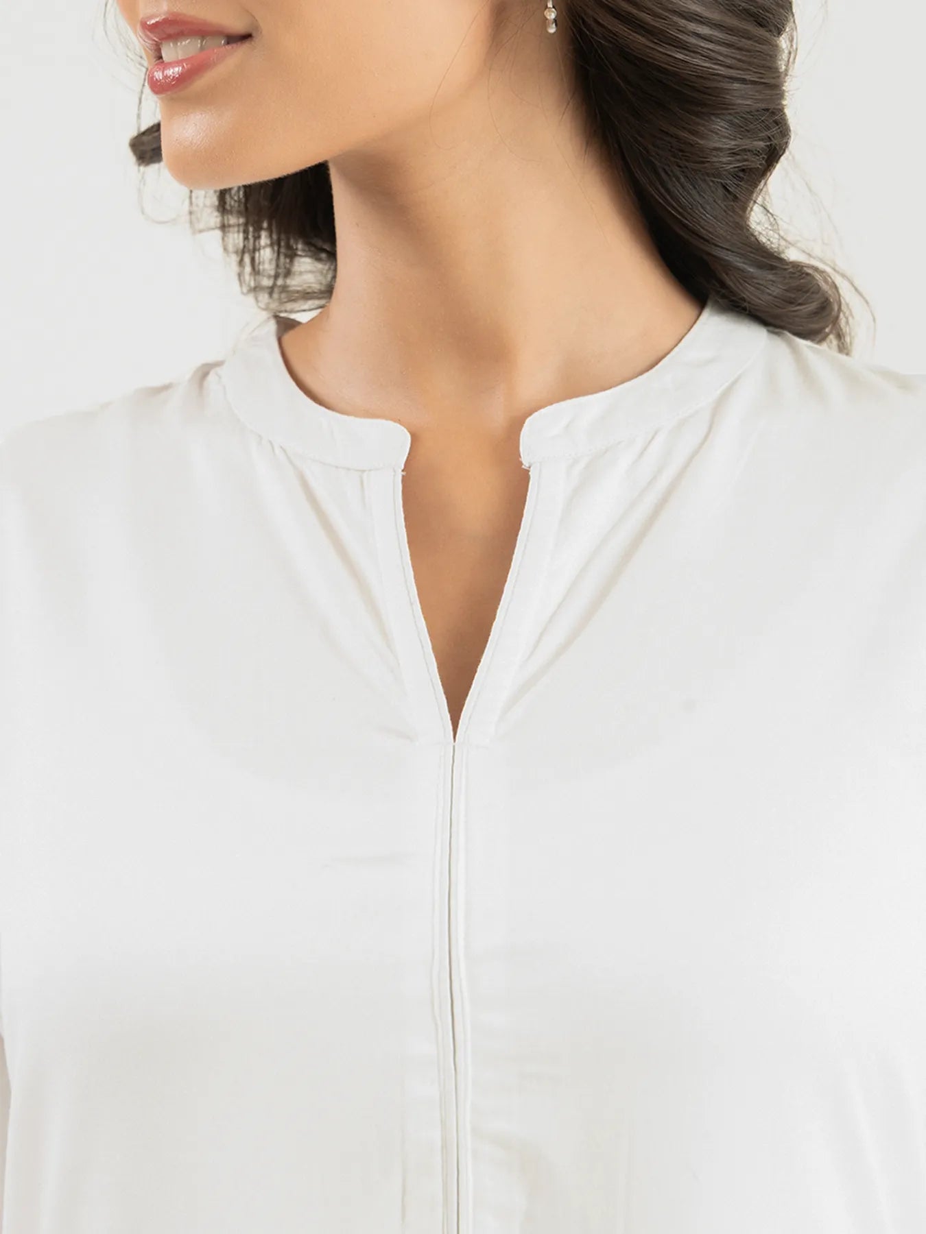 Women White Flowy Straight Long Kurta