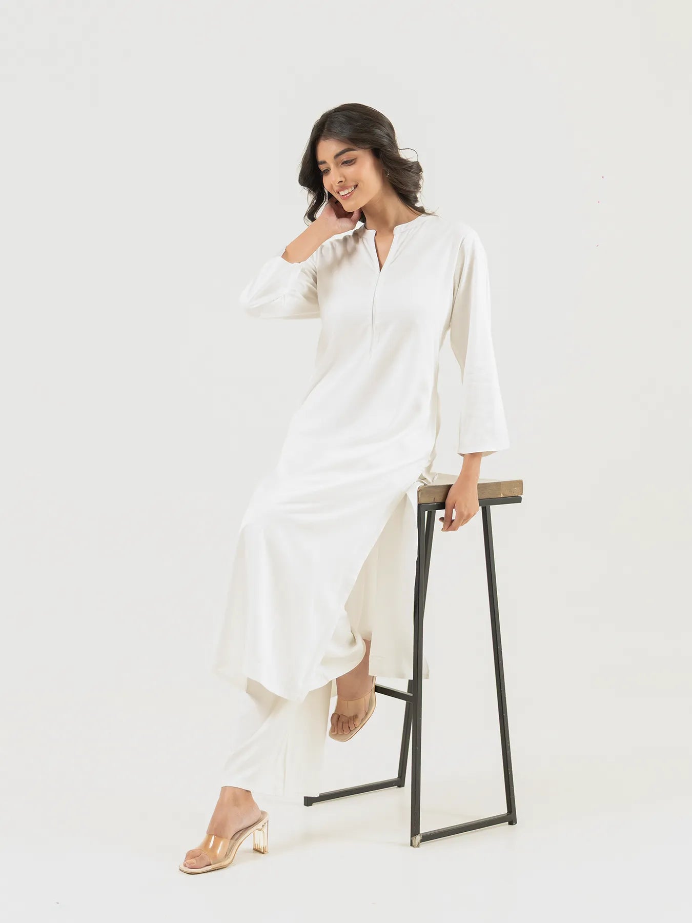 Women White Flowy Straight Long Kurta