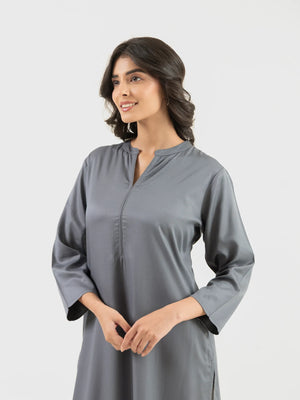 Women Grey Flowy Straight Long Kurta