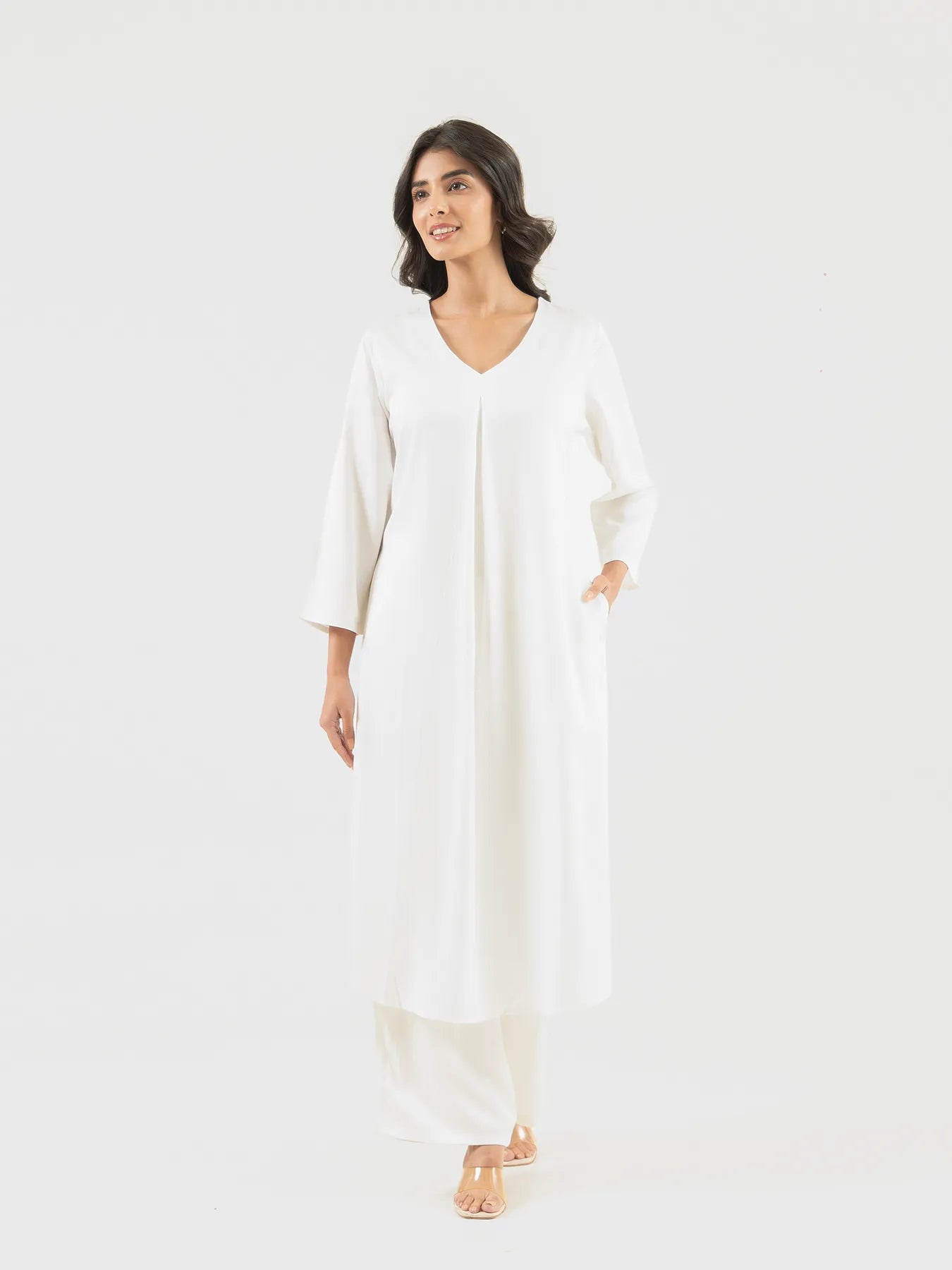 Women White Flowy Pleated Kurta