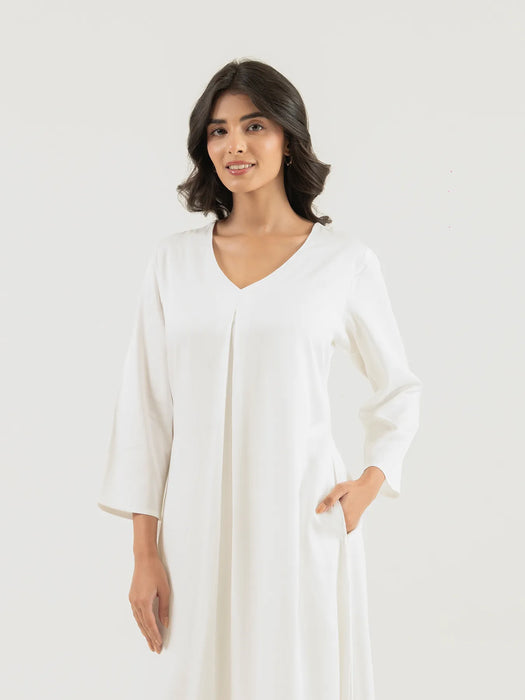 Women White Flowy Pleated Kurta