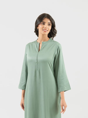 Women Jade Flowy Straight Long Kurta
