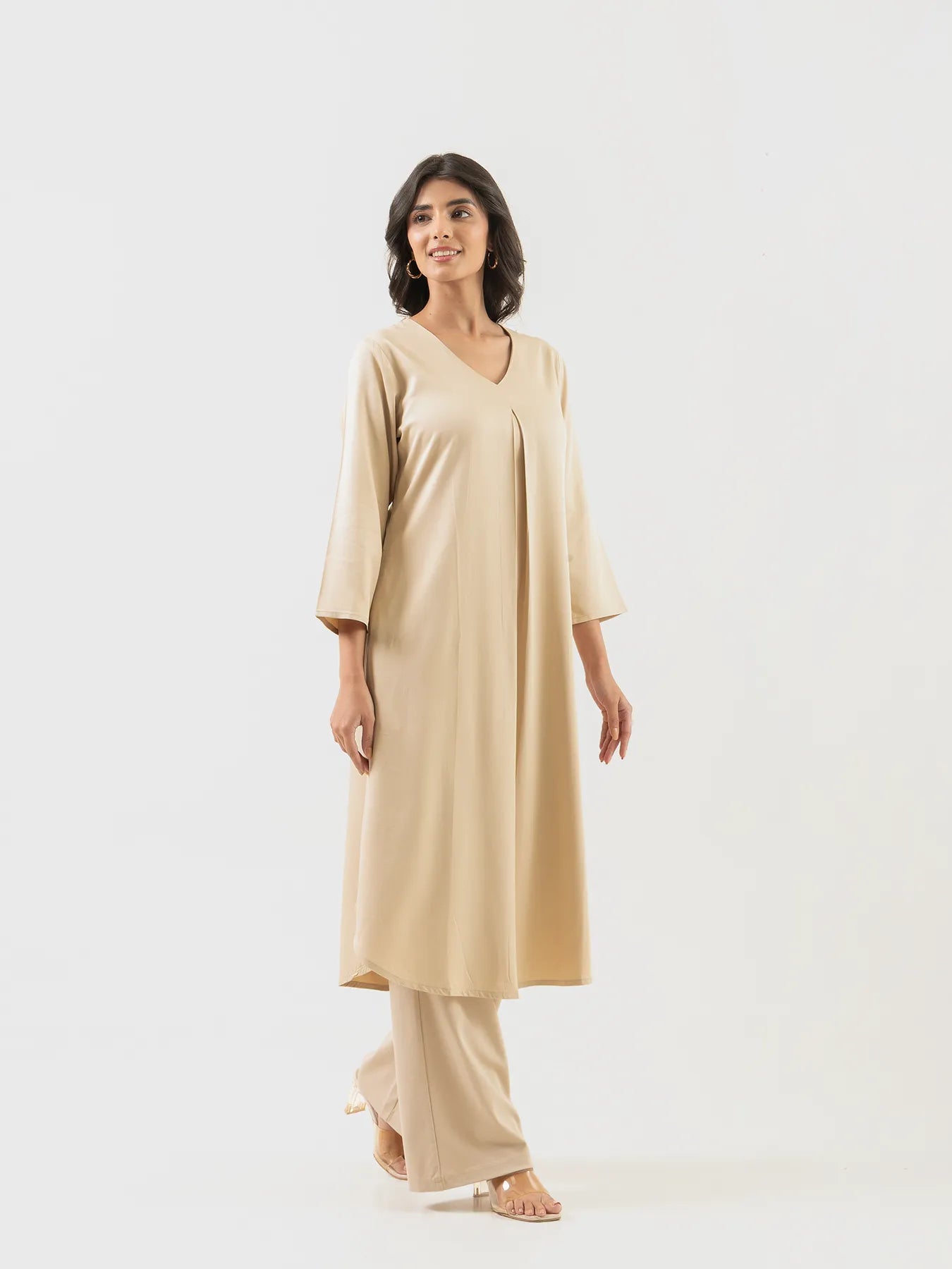 Women Beige Flowy Pleated Kurta