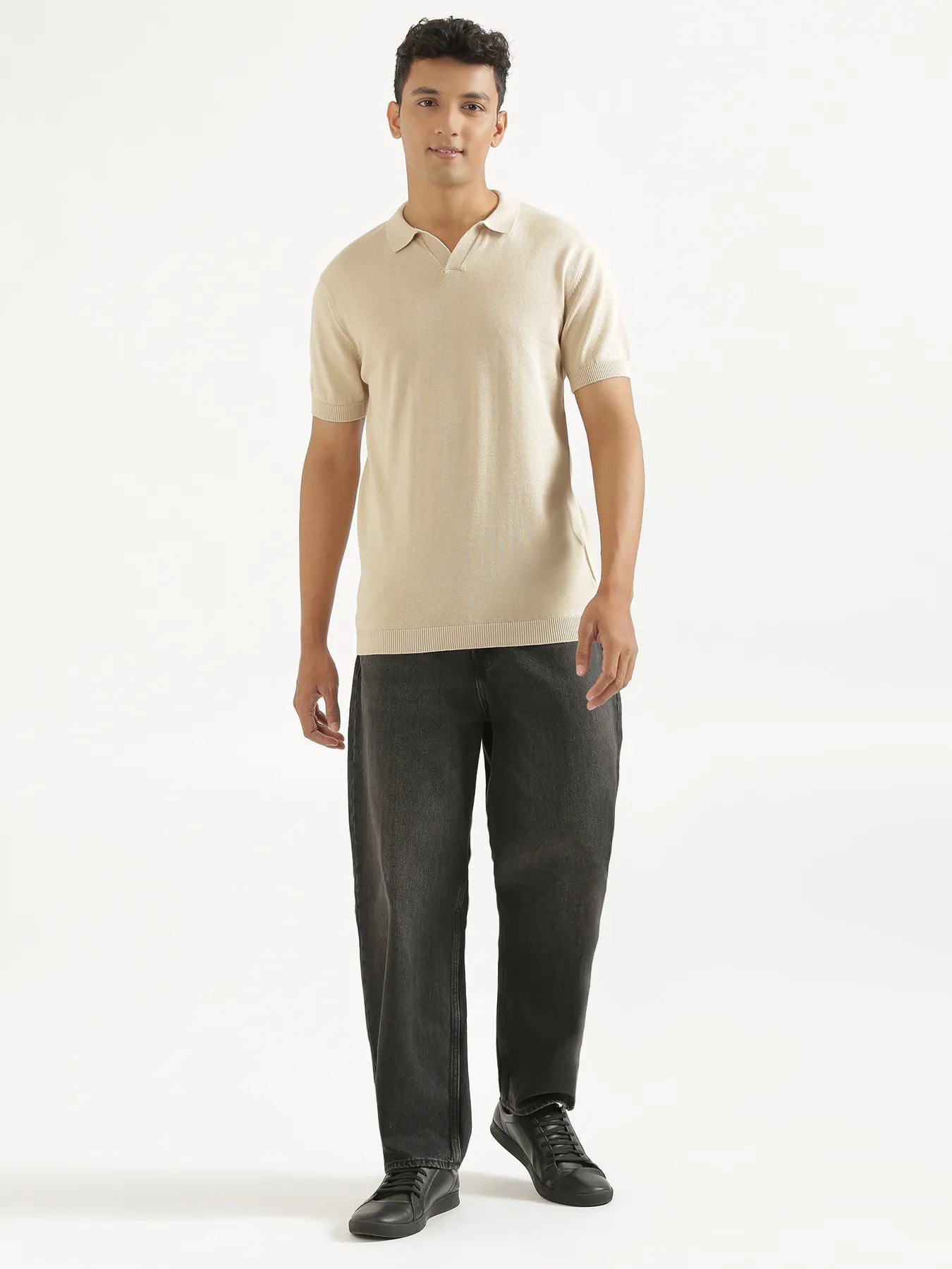 Men Beige Flat Knit Collared T-shirt