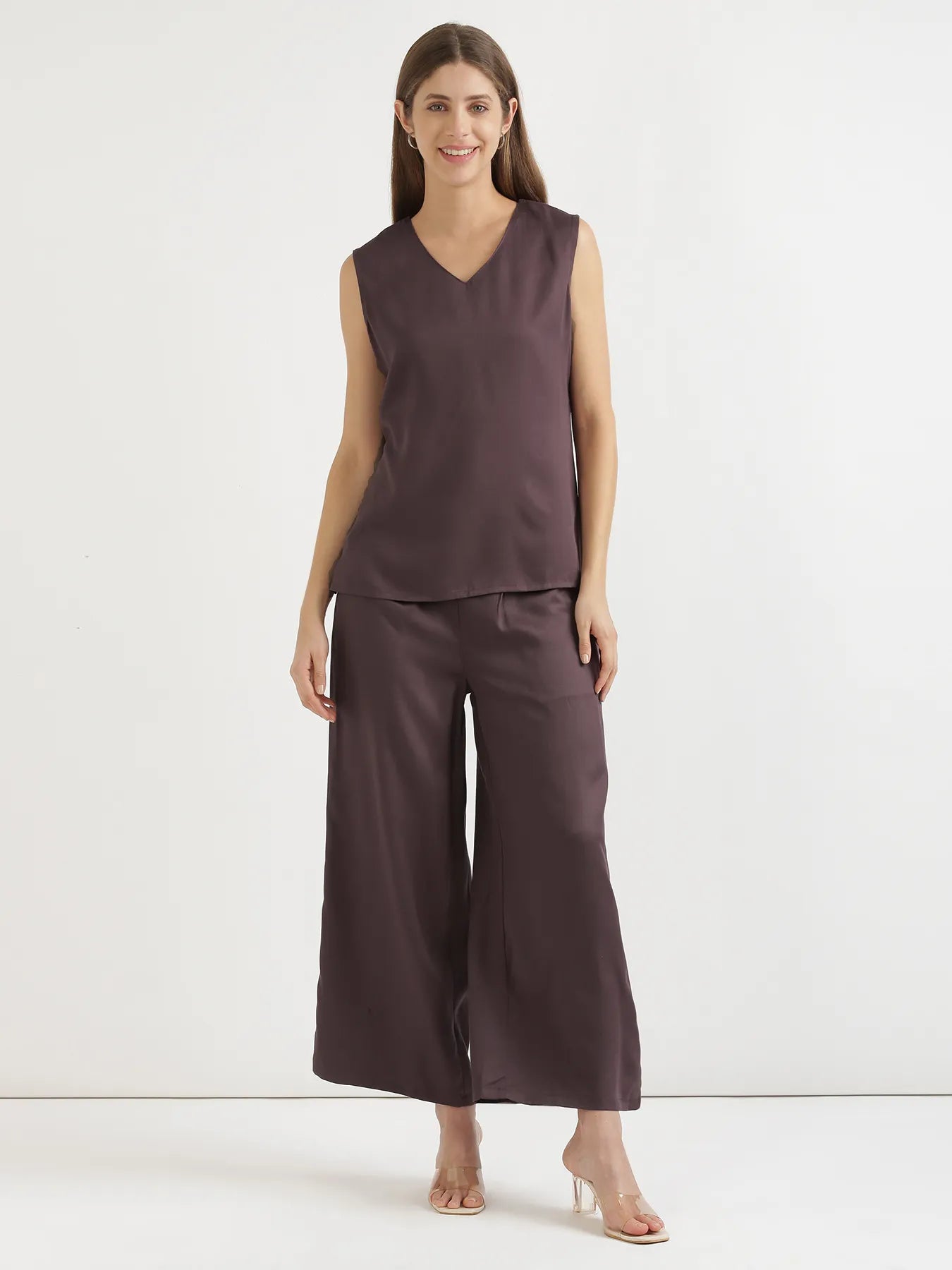 Women Brinjal V-Neck Sleeveless Top